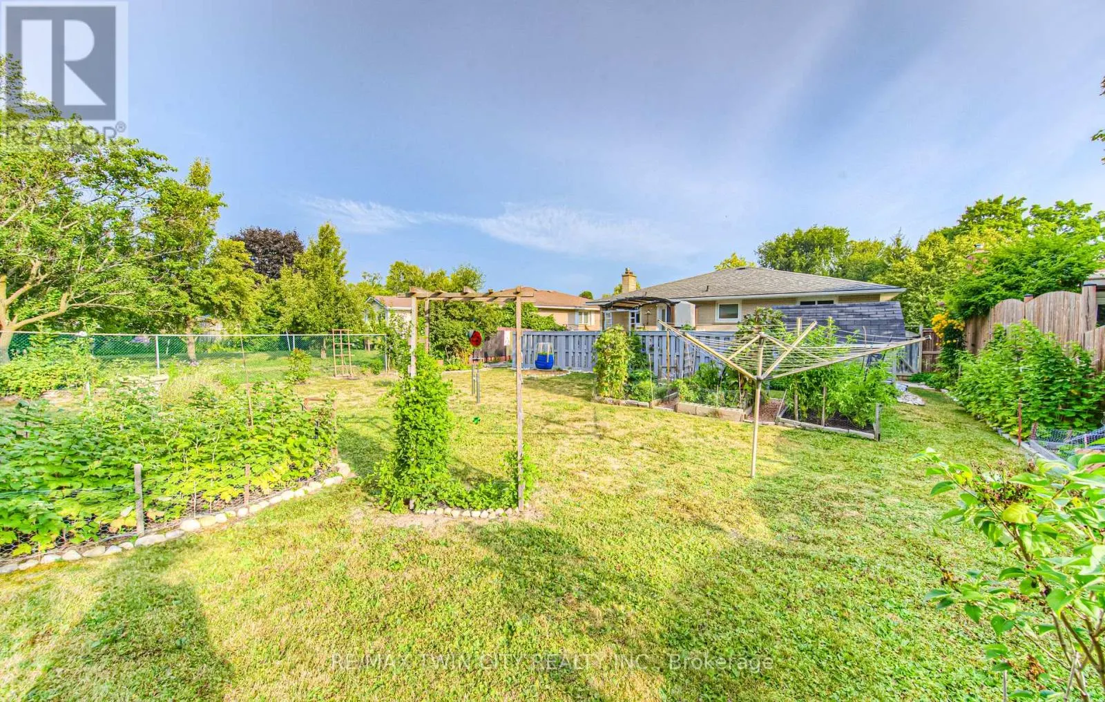 87 RADCLIFFE DRIVE