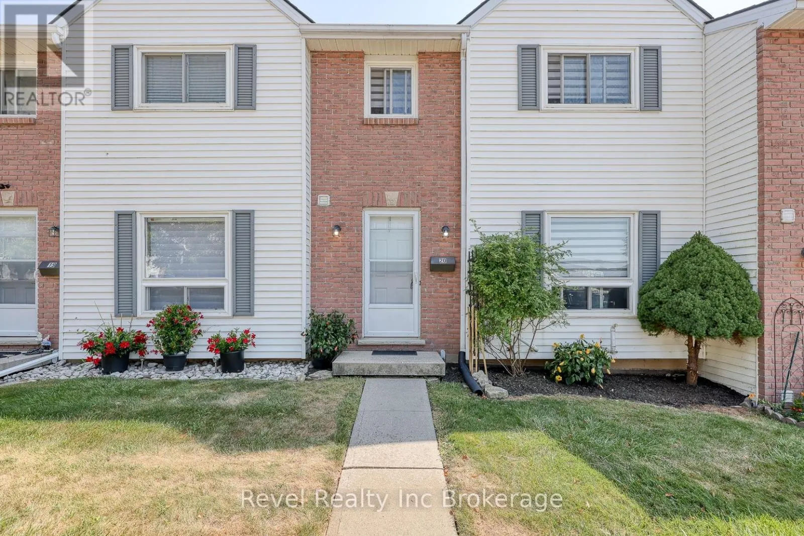 20 - 380 QUARTER TOWN LINE ROAD, #20