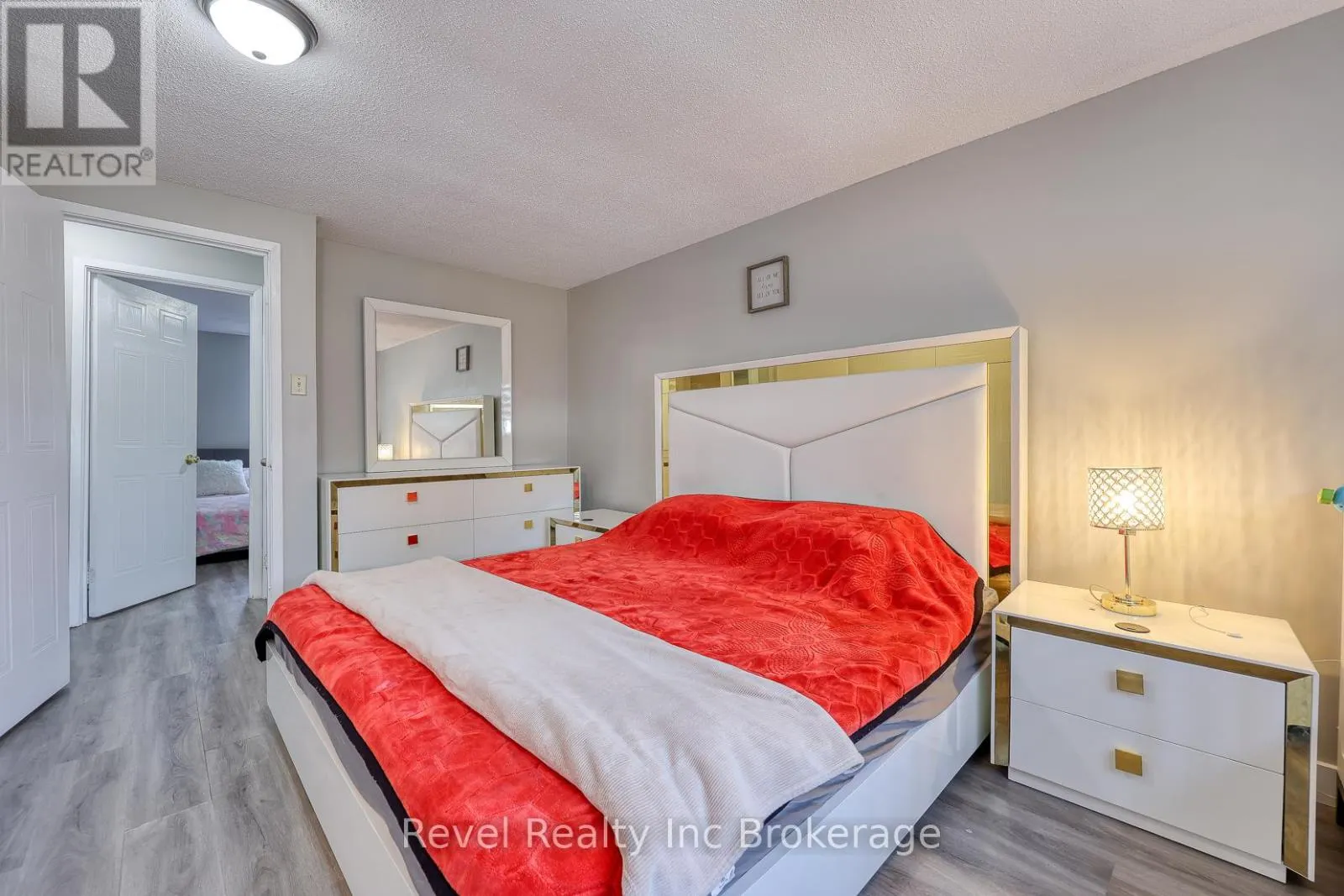 20 - 380 QUARTER TOWN LINE ROAD, #20