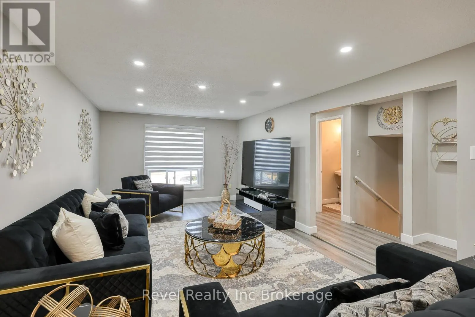 20 - 380 QUARTER TOWN LINE ROAD, #20