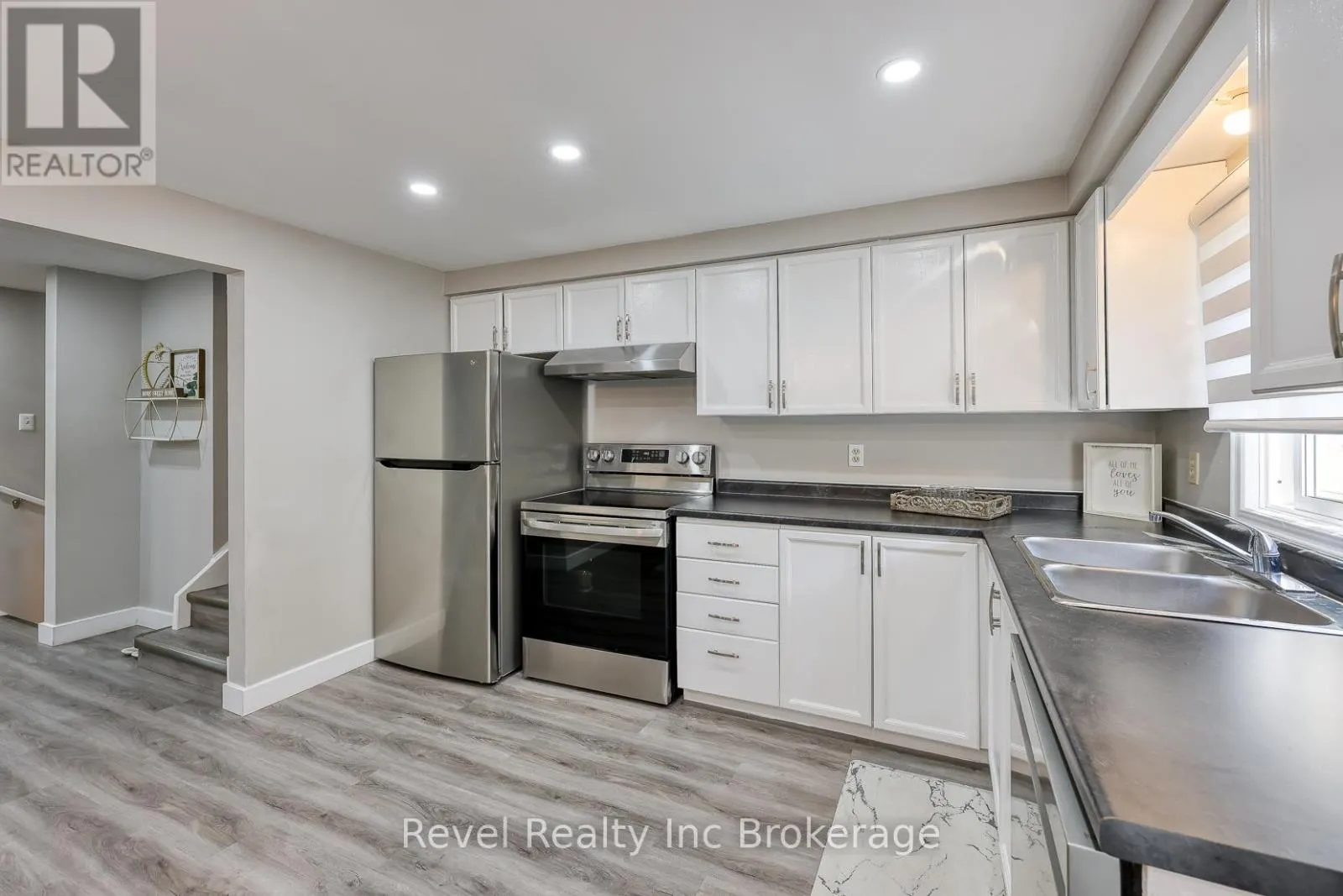 20 - 380 QUARTER TOWN LINE ROAD, #20