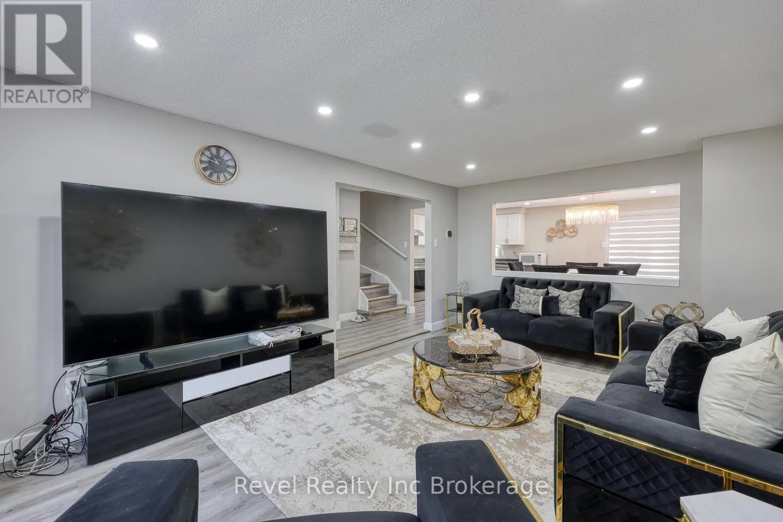 20 - 380 QUARTER TOWN LINE ROAD, #20
