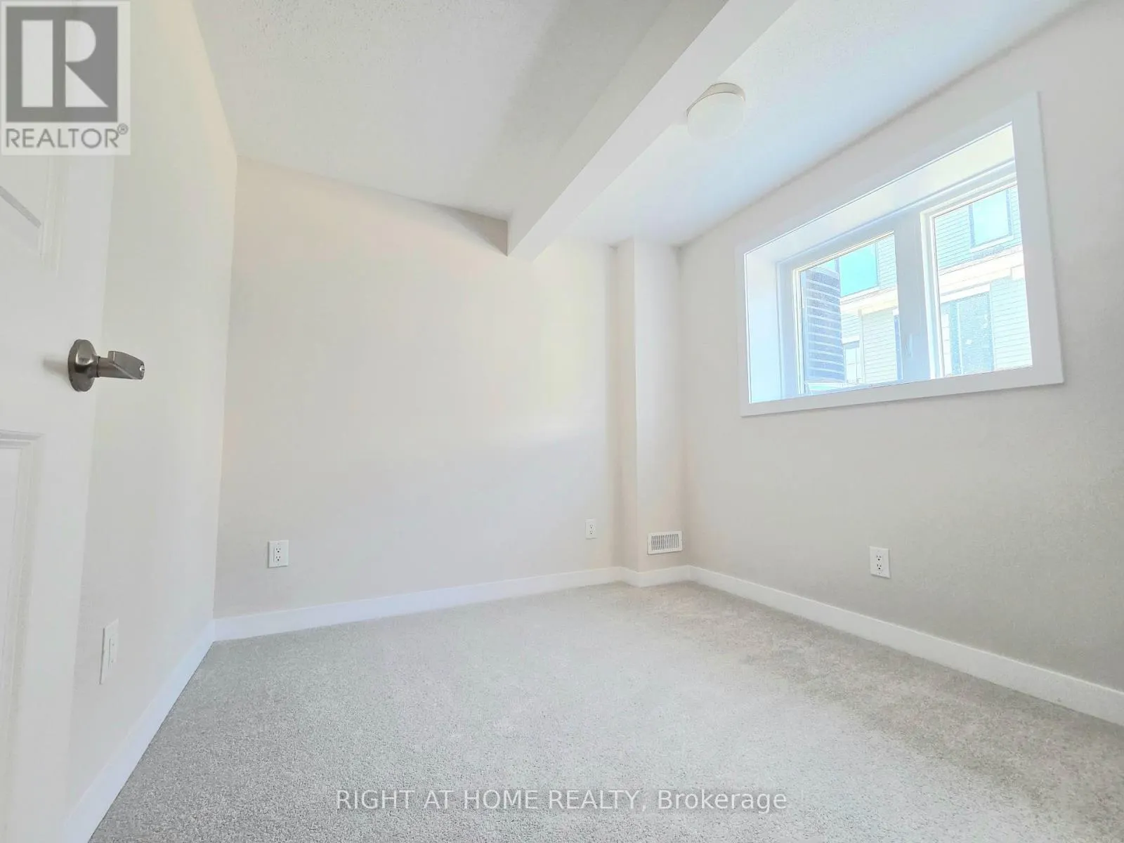 862 ANDESITE TERRACE