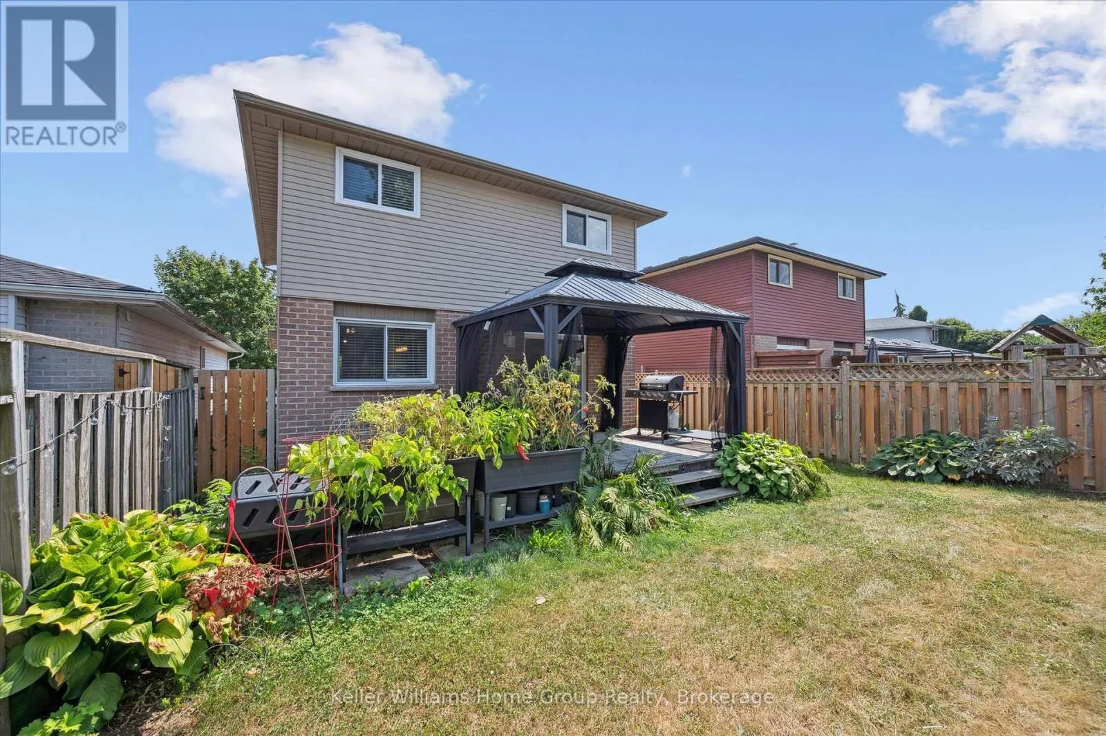 385 STRATHALLAN STREET