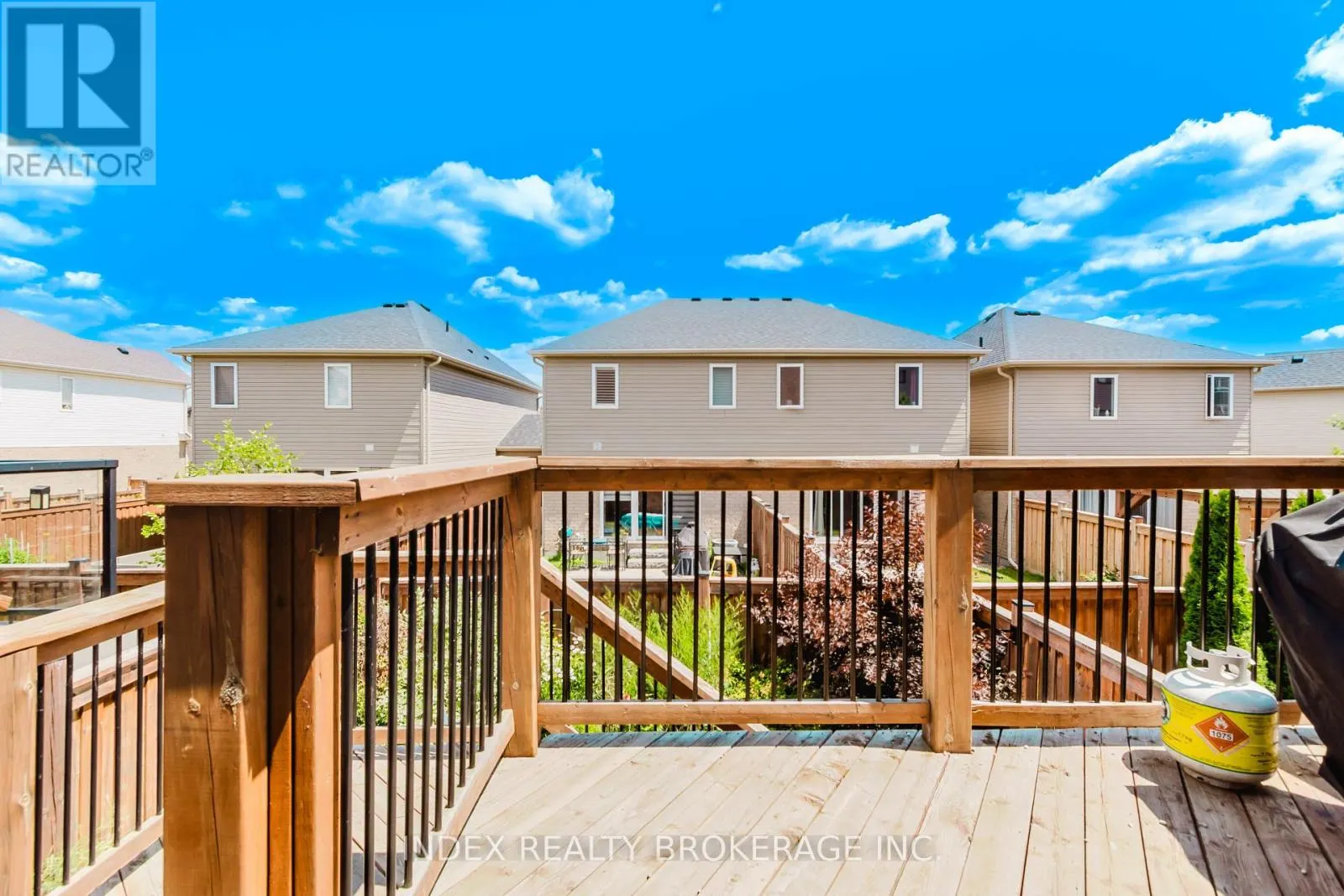 207 EDEN OAK TRAIL