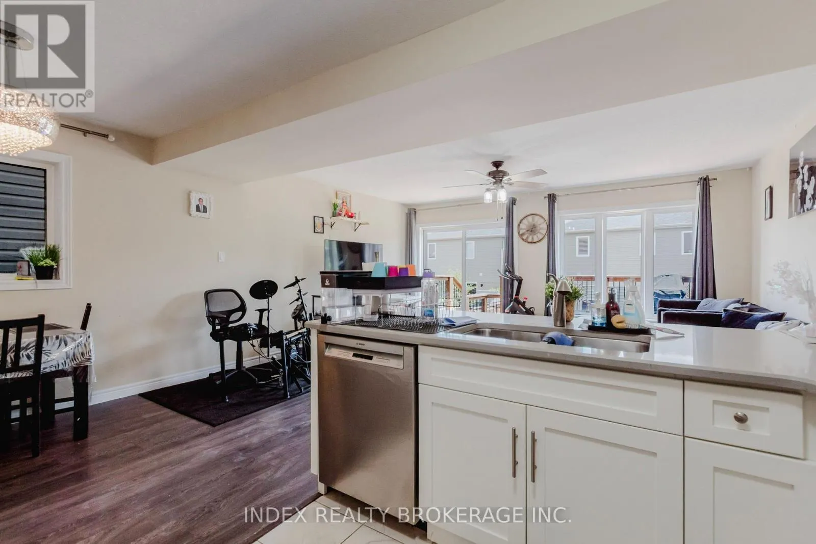 207 EDEN OAK TRAIL