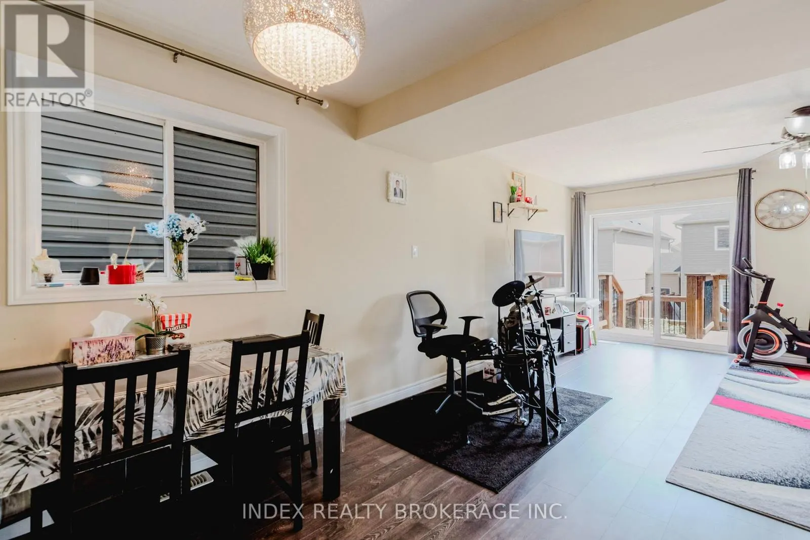 207 EDEN OAK TRAIL