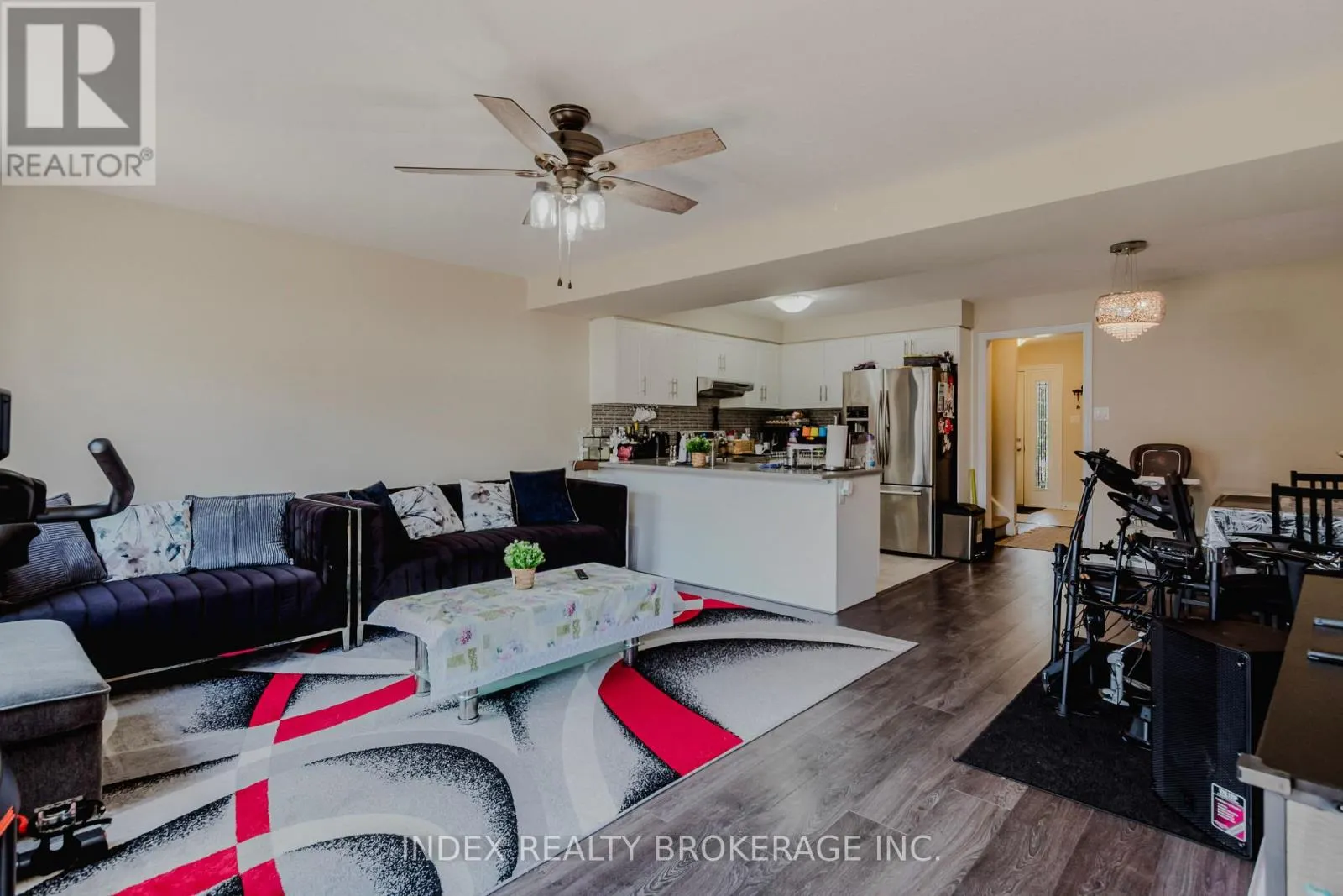 207 EDEN OAK TRAIL