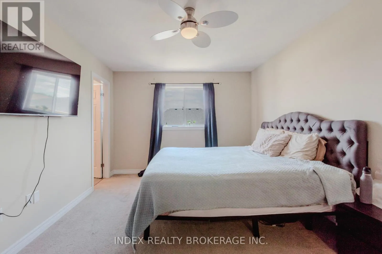 207 EDEN OAK TRAIL