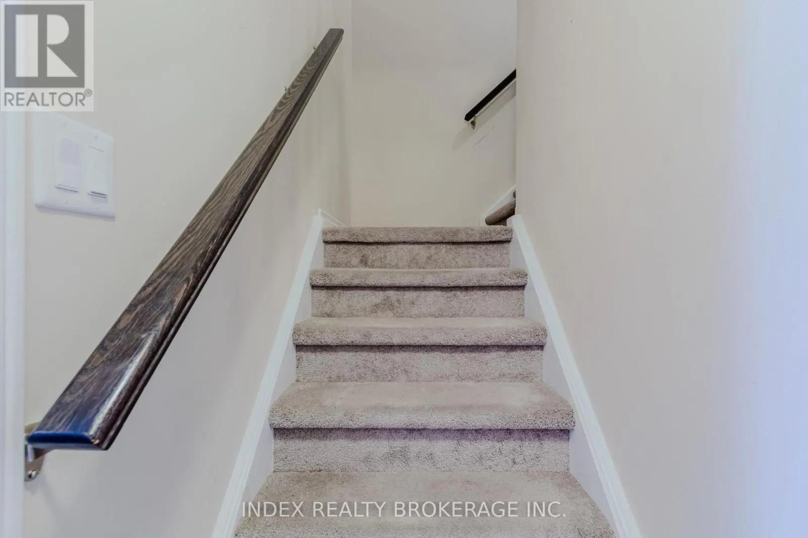 207 EDEN OAK TRAIL