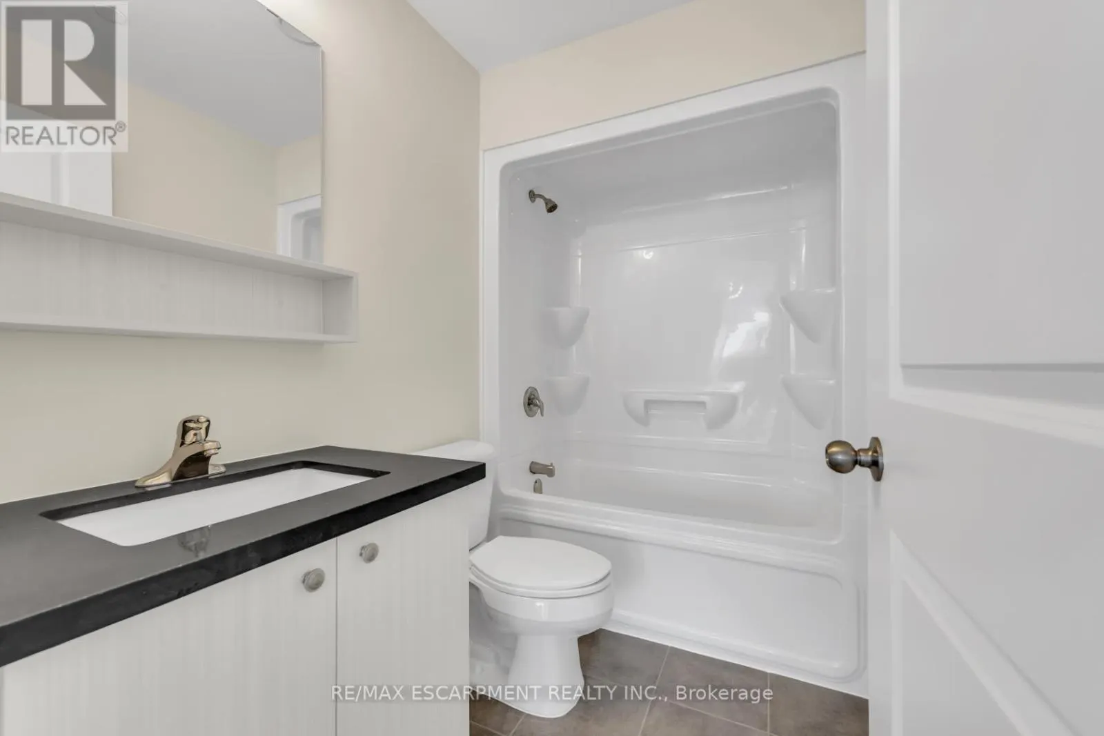 706 - 2750 KING STREET E