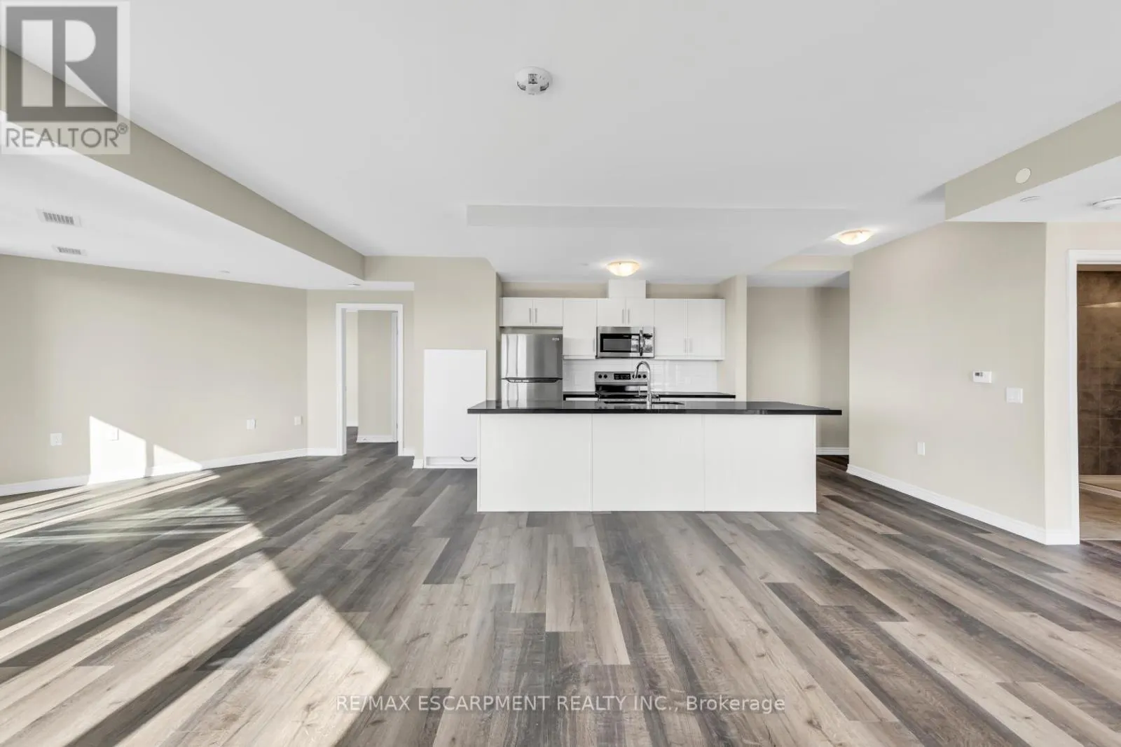 706 - 2750 KING STREET E