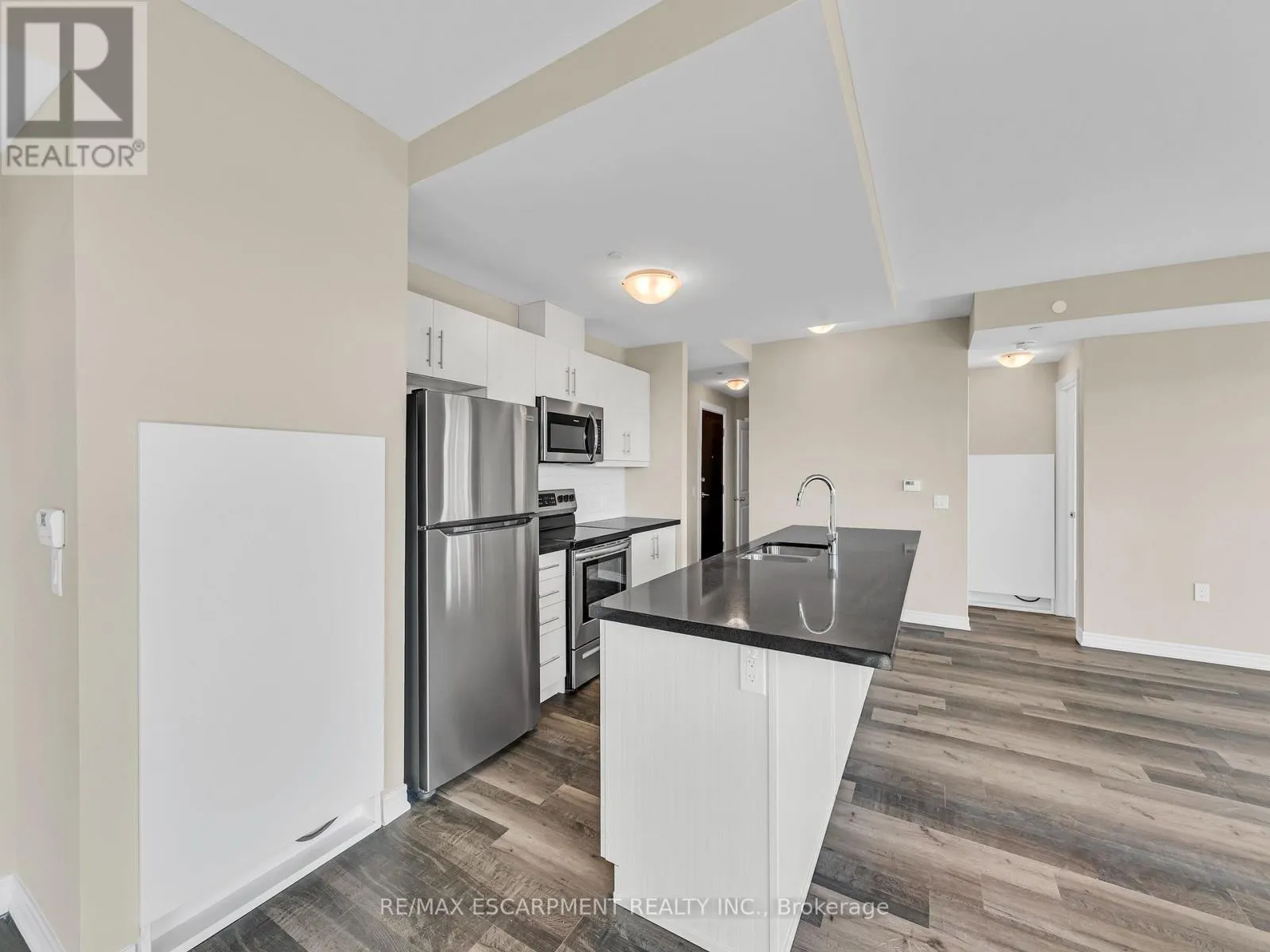 706 - 2750 KING STREET E
