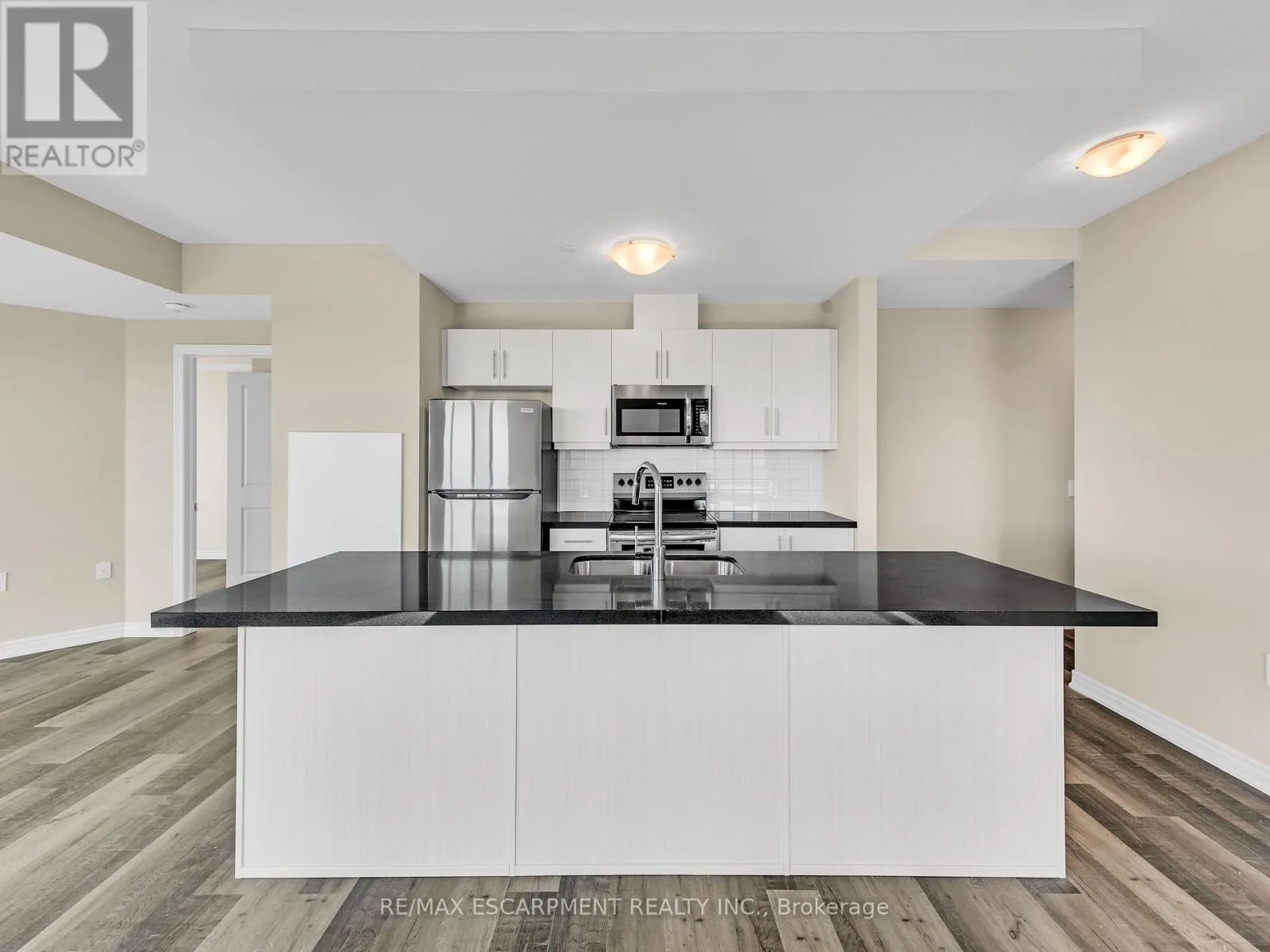 706 - 2750 KING STREET E