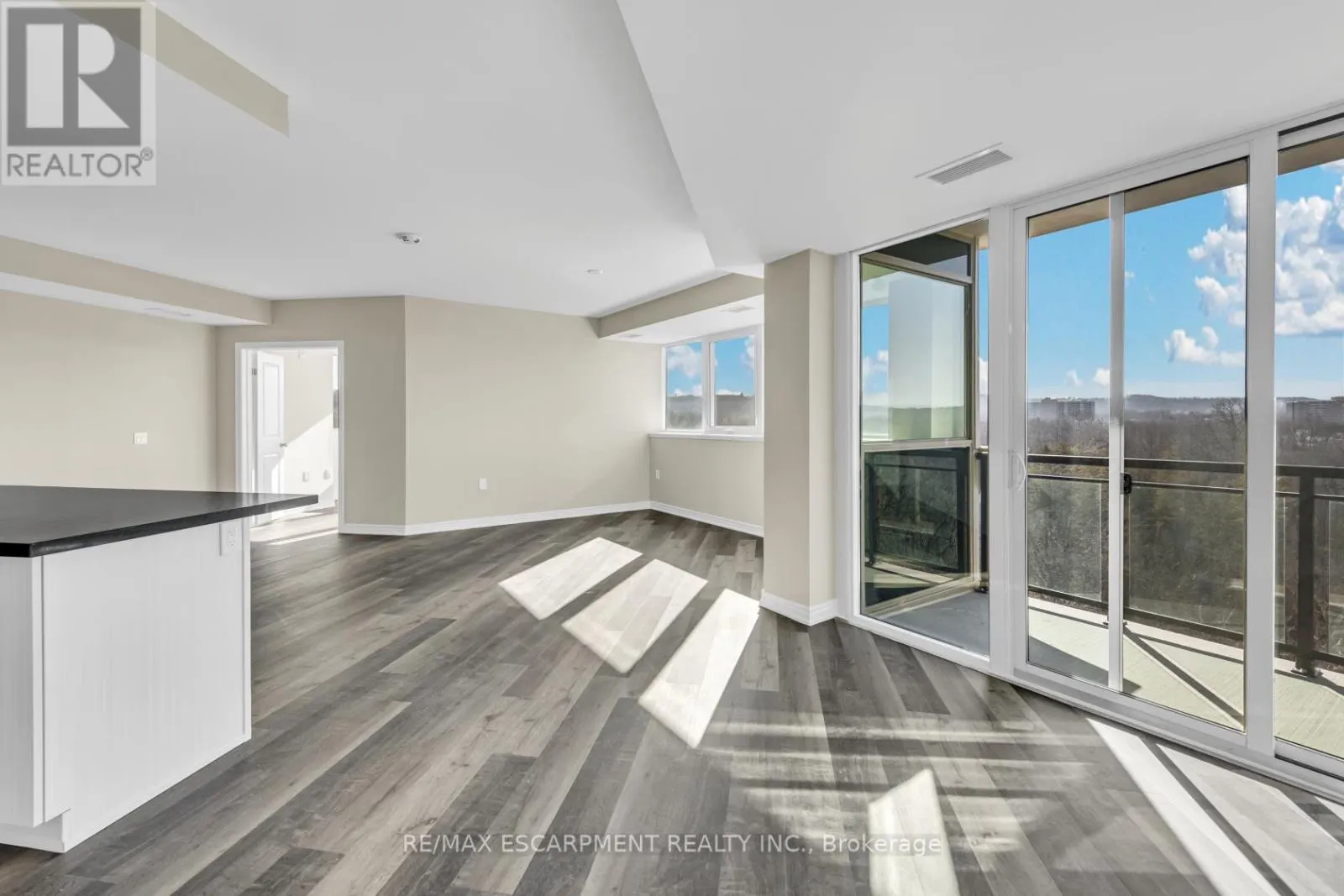 706 - 2750 KING STREET E