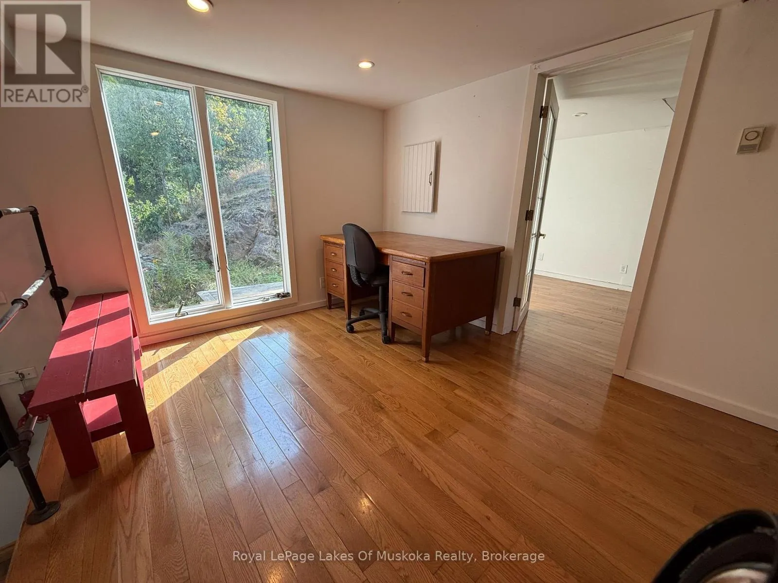 48 KITCHEN ROAD S