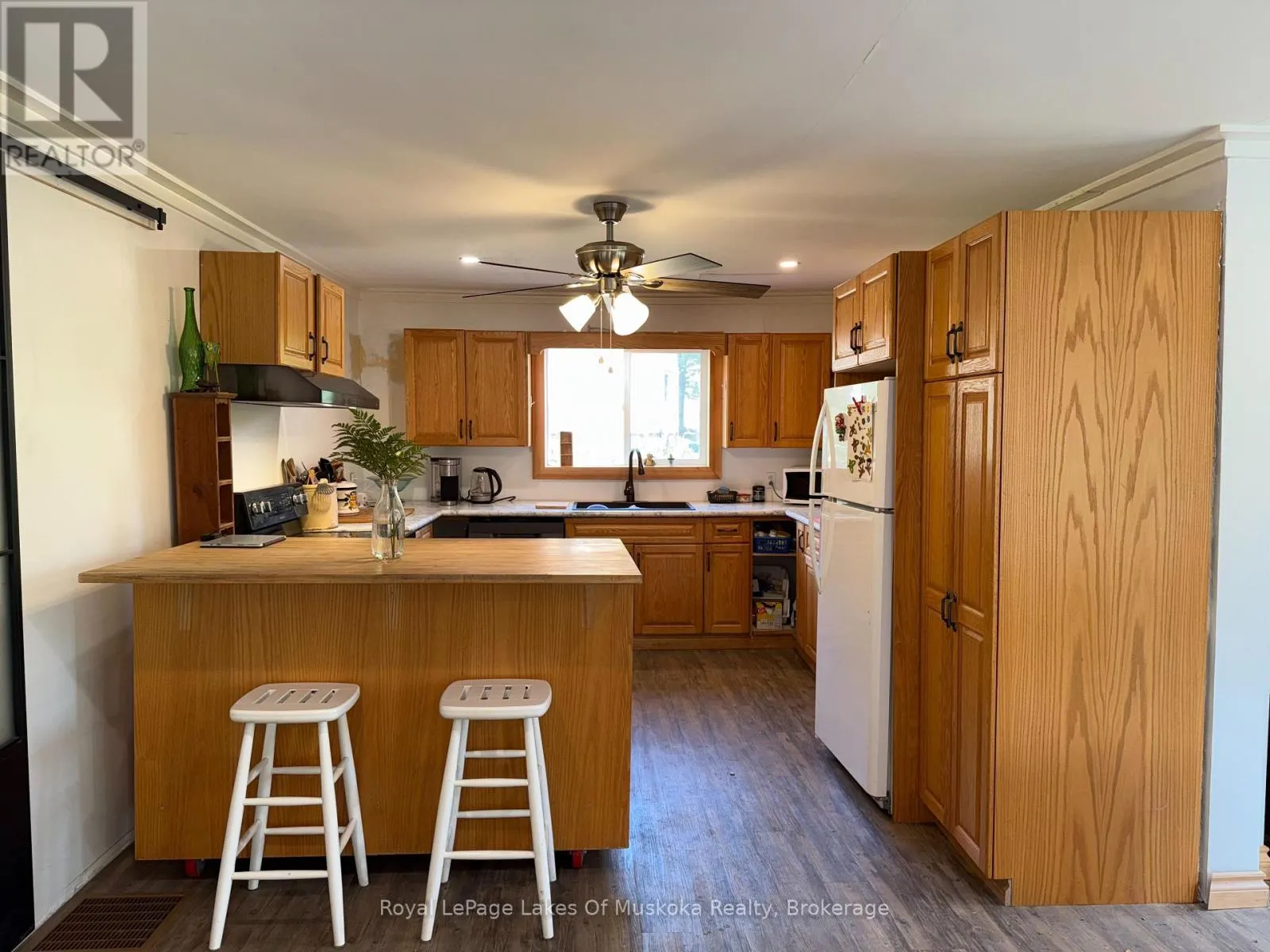 48 KITCHEN ROAD S