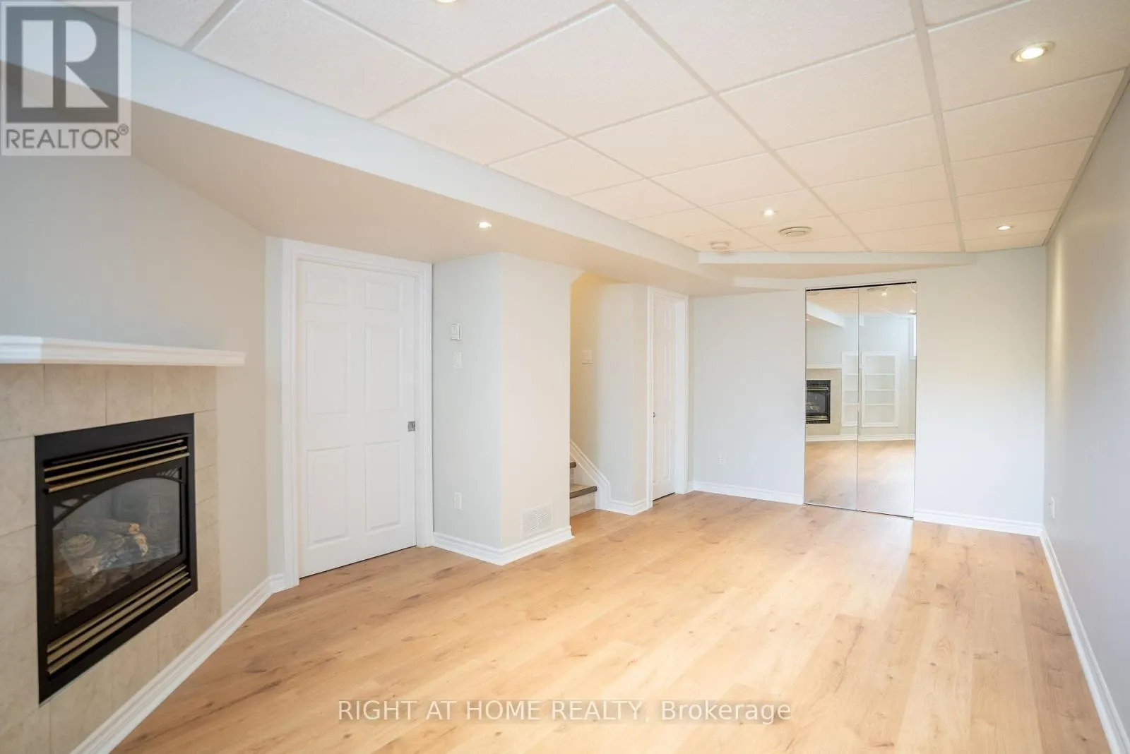 35 BELLROCK DRIVE
