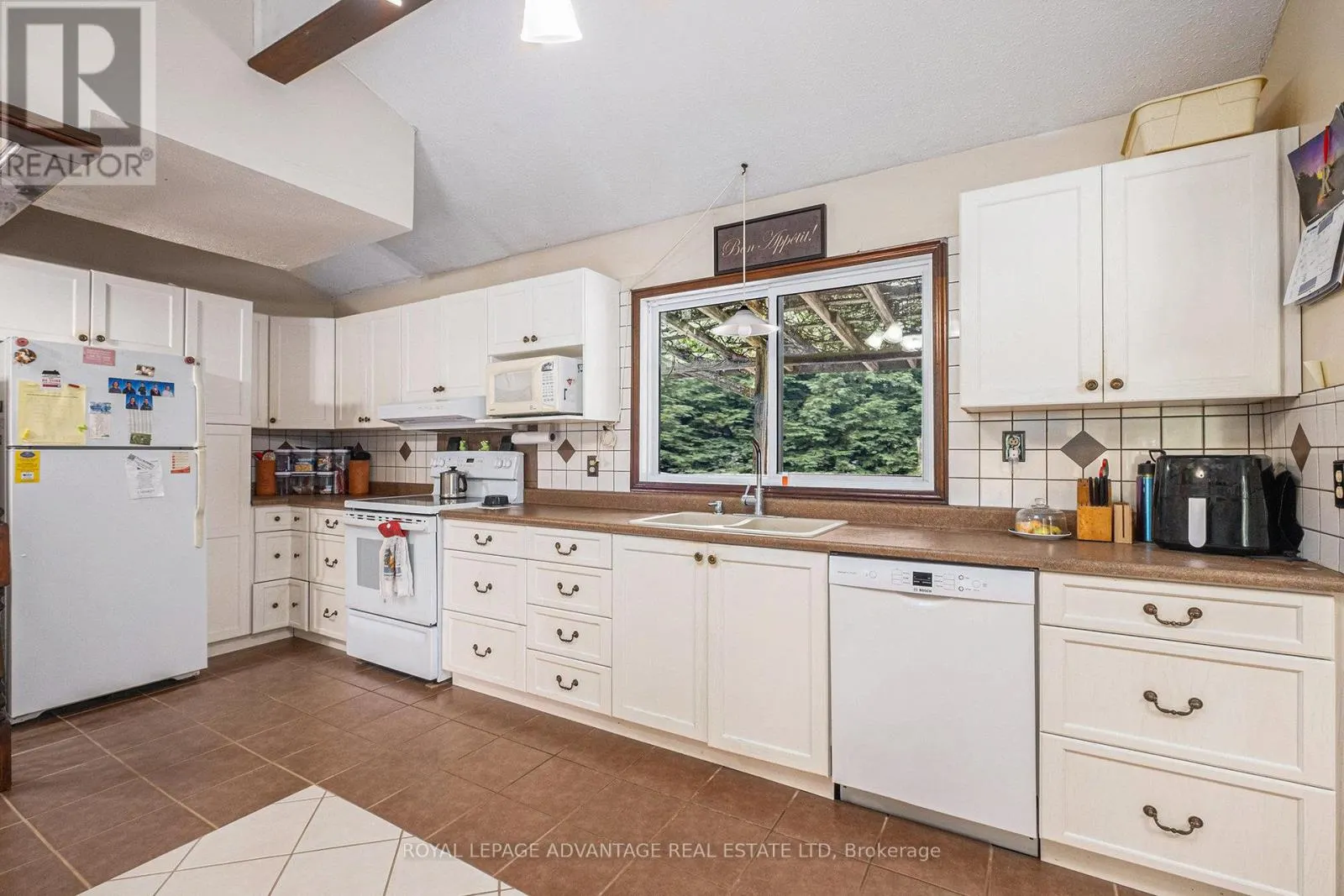 77 GOLF CLUB ROAD