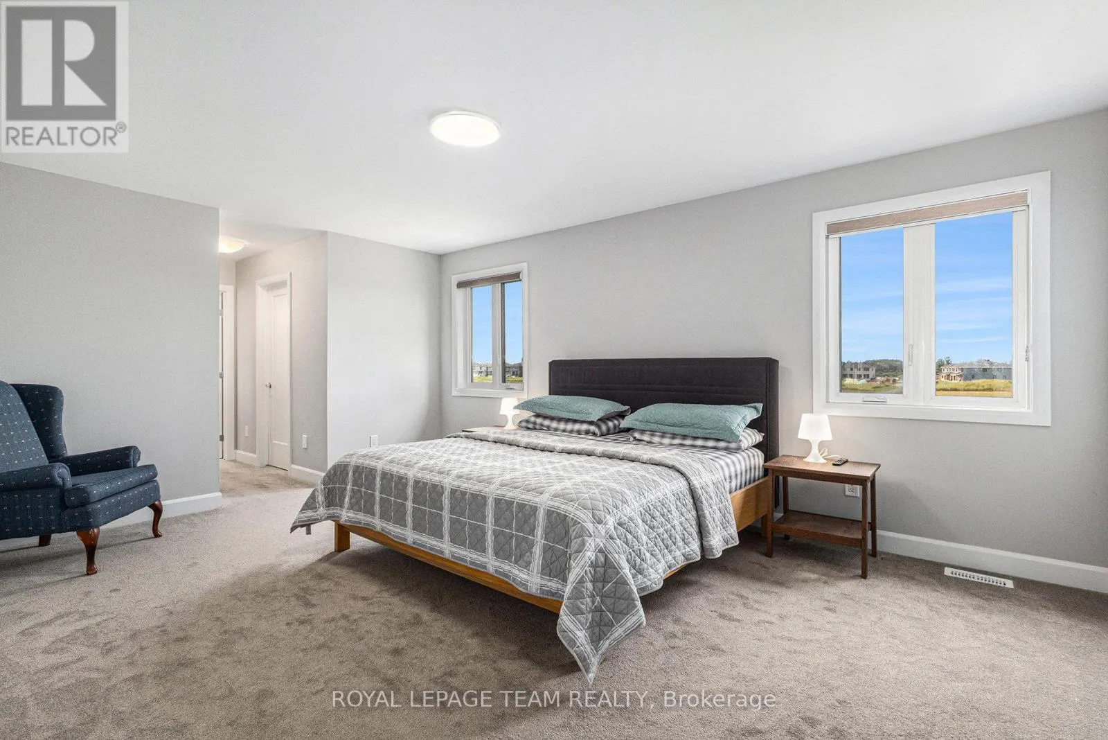 659 PARKVIEW TERRACE