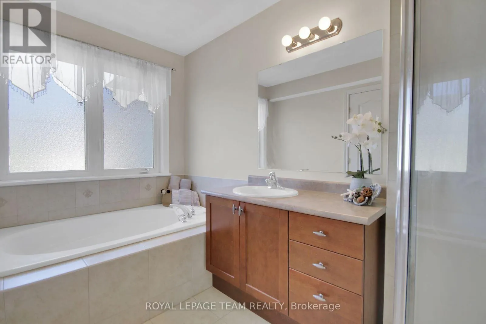 123 TALLTREE CRESCENT