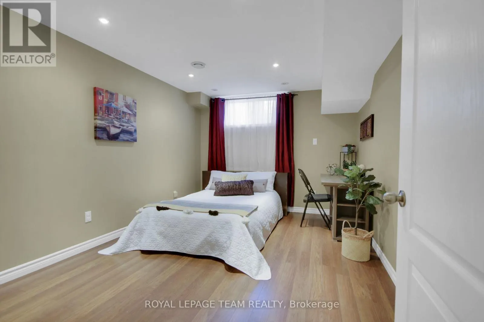123 TALLTREE CRESCENT
