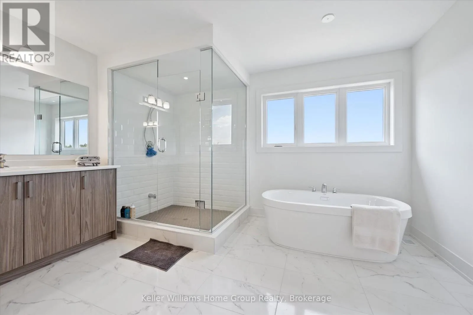264 REA DRIVE