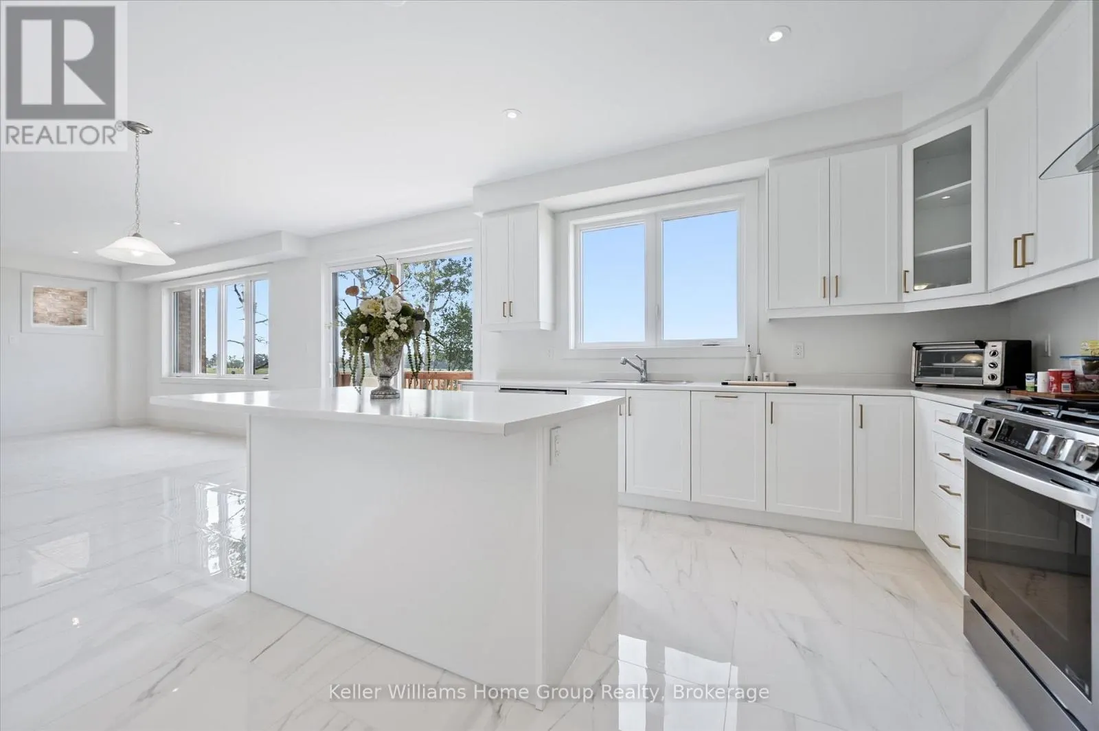 264 REA DRIVE