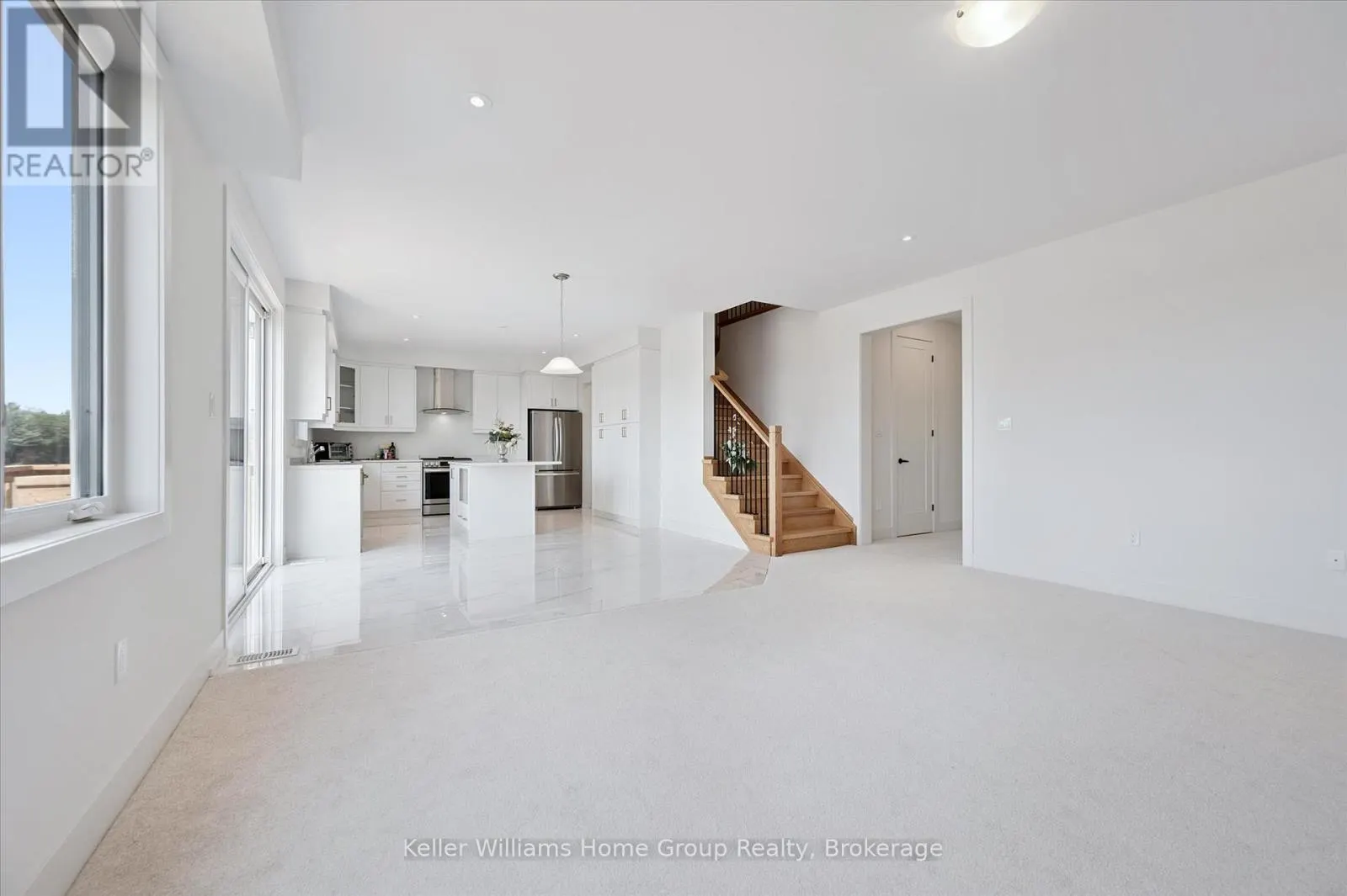264 REA DRIVE
