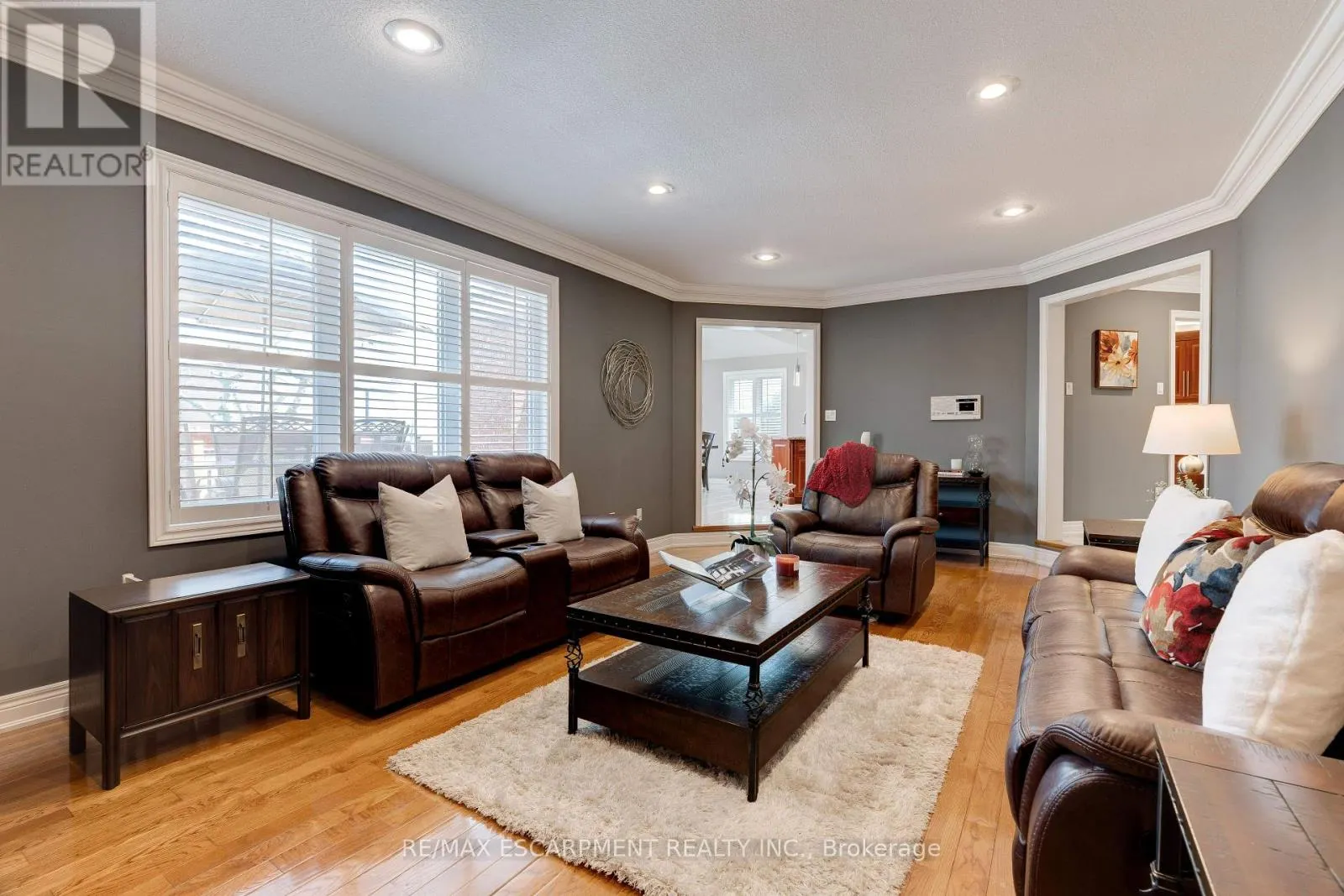 6 EMBASSY DRIVE