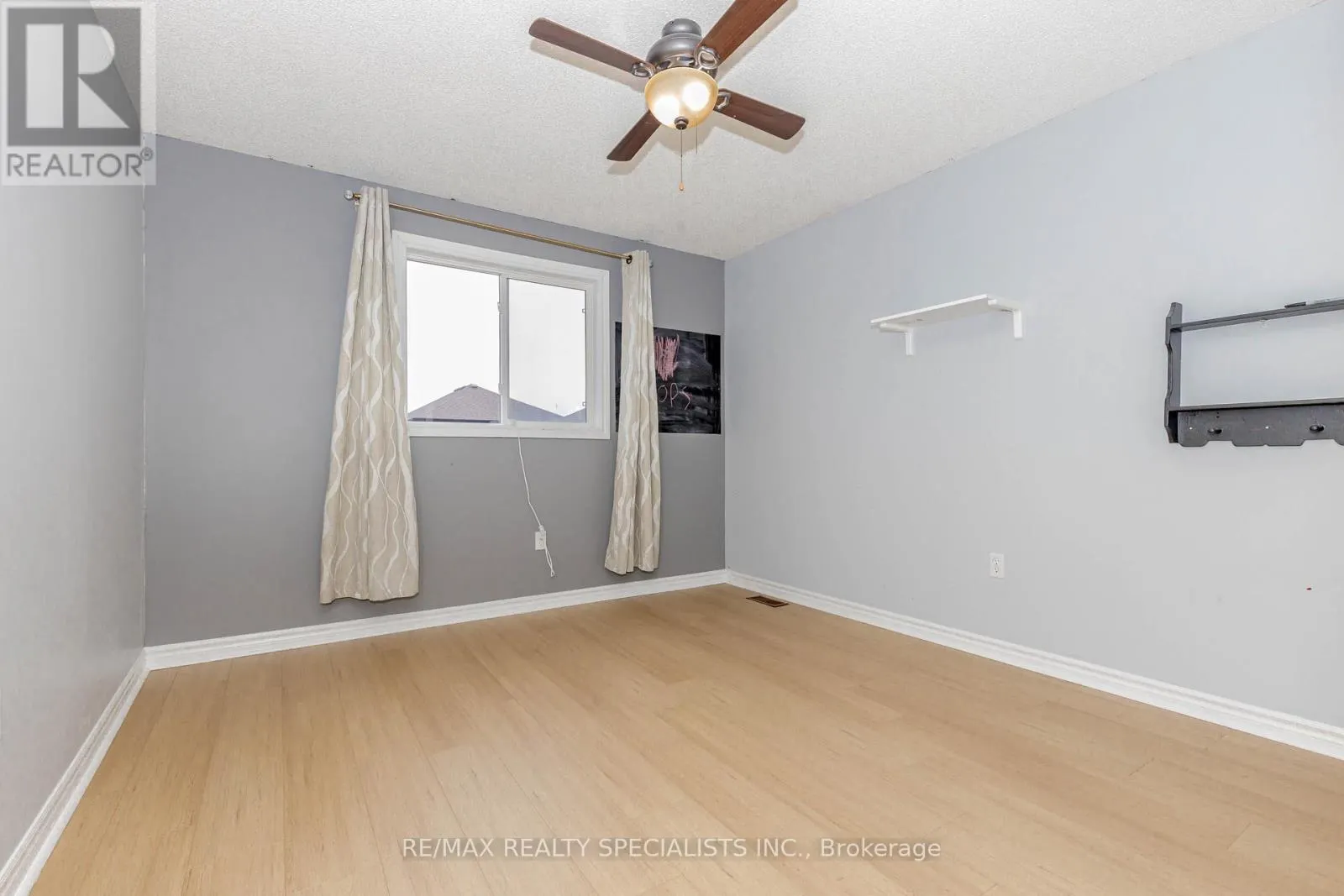 11 WILLOWRIDGE WAY