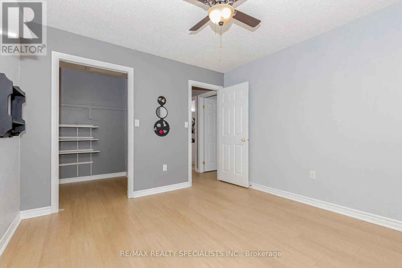 11 WILLOWRIDGE WAY