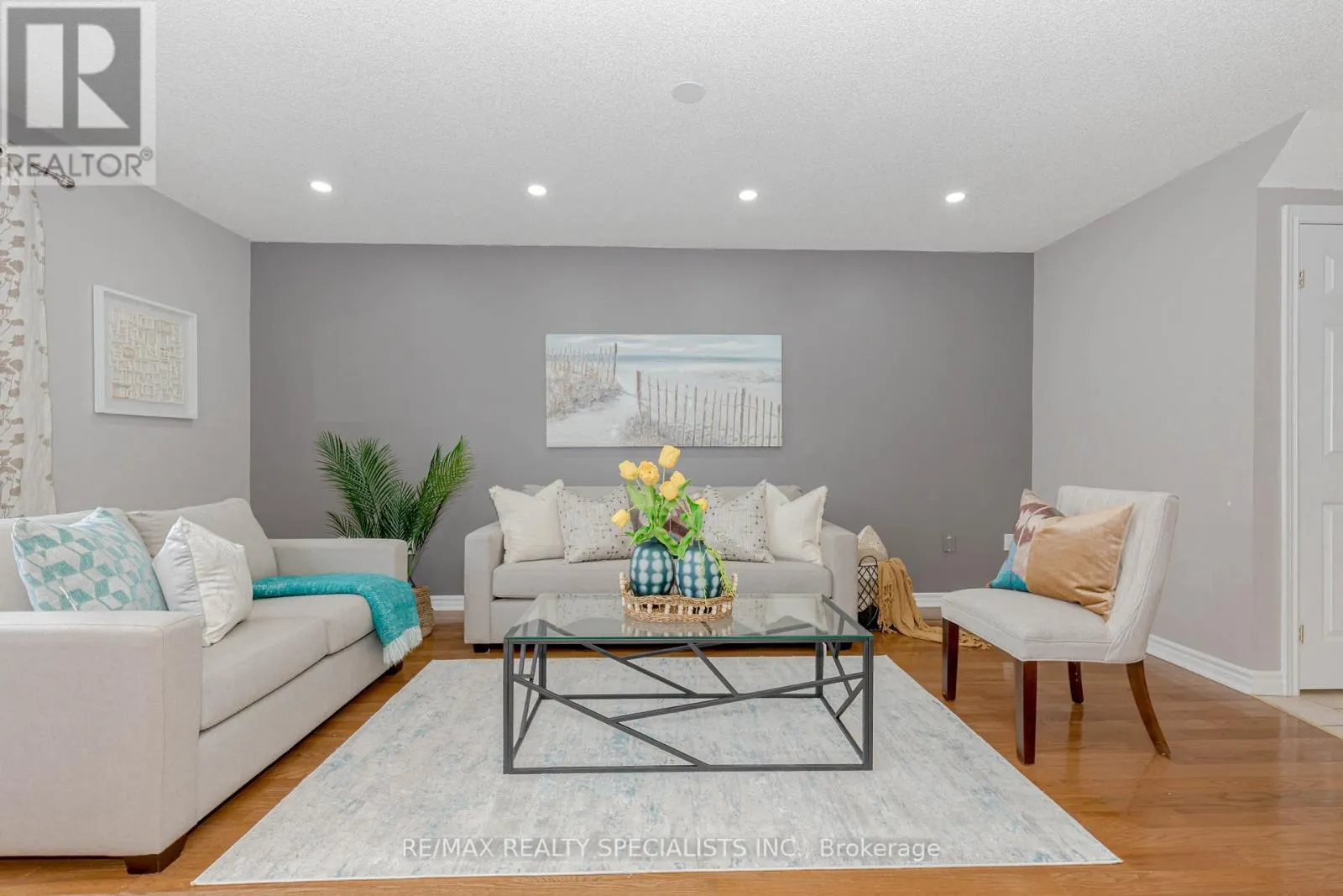 11 WILLOWRIDGE WAY