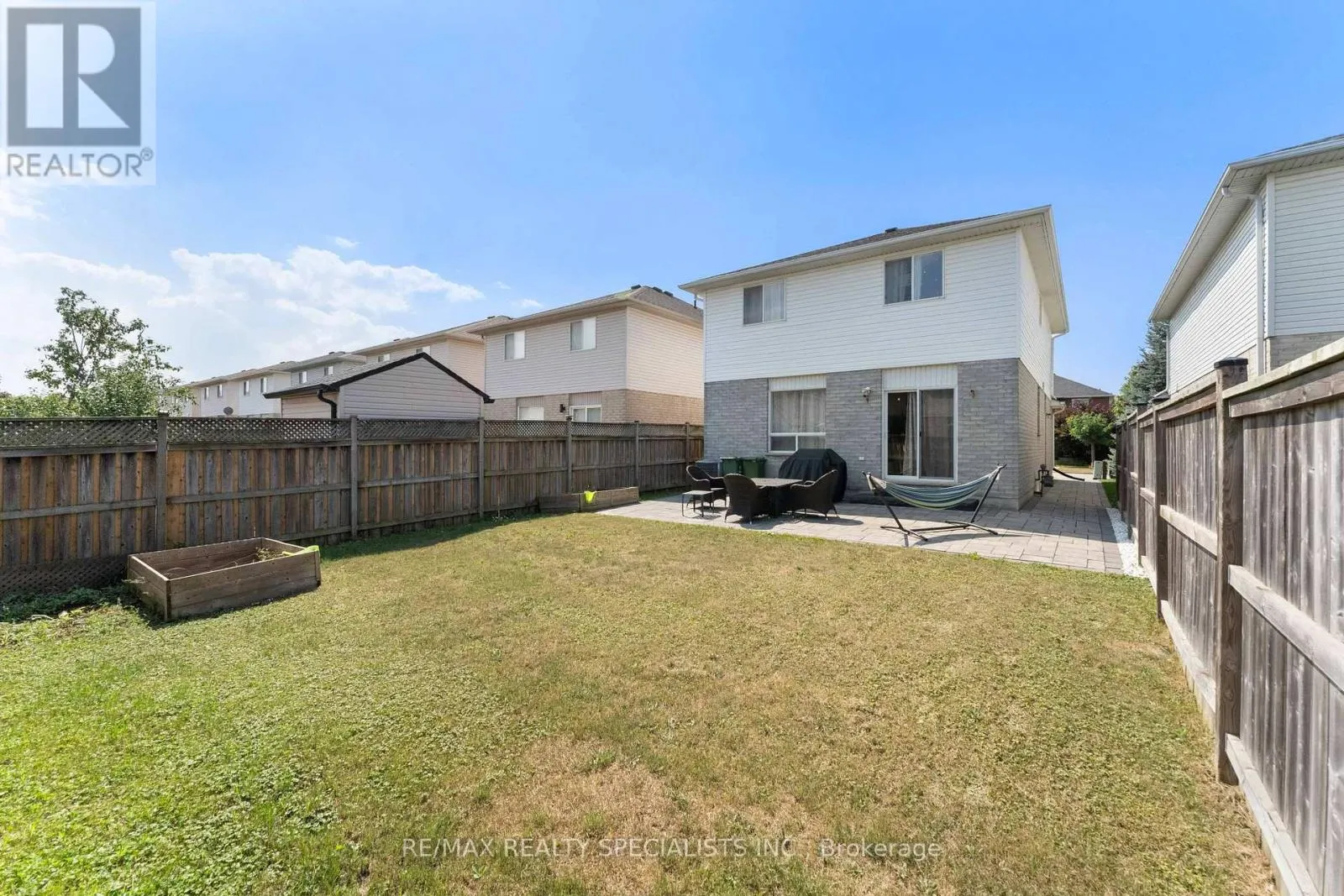 11 WILLOWRIDGE WAY