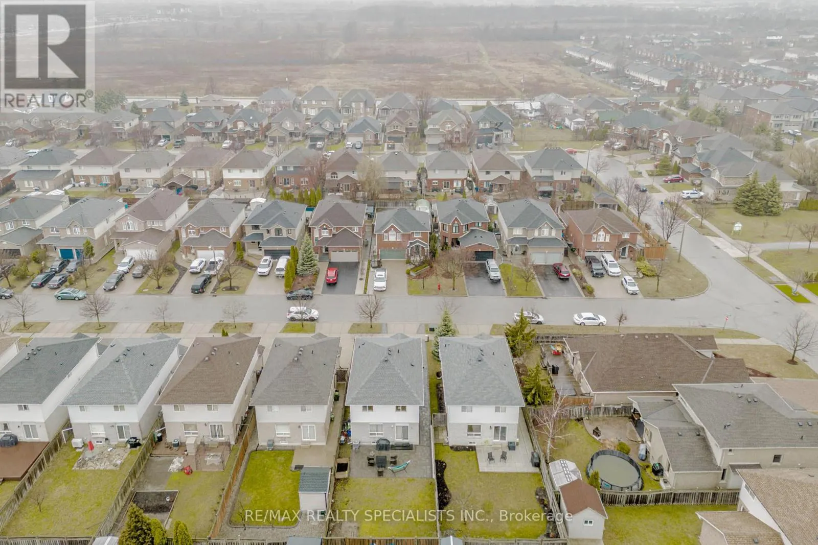 11 WILLOWRIDGE WAY