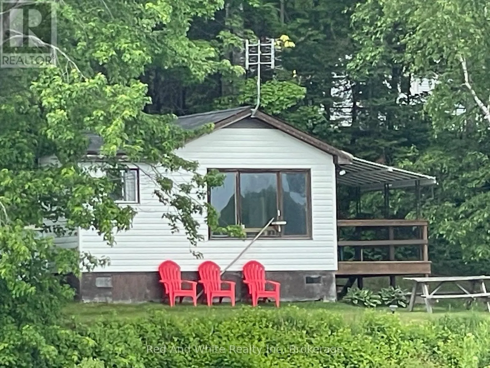 53 COTTAGE COURT