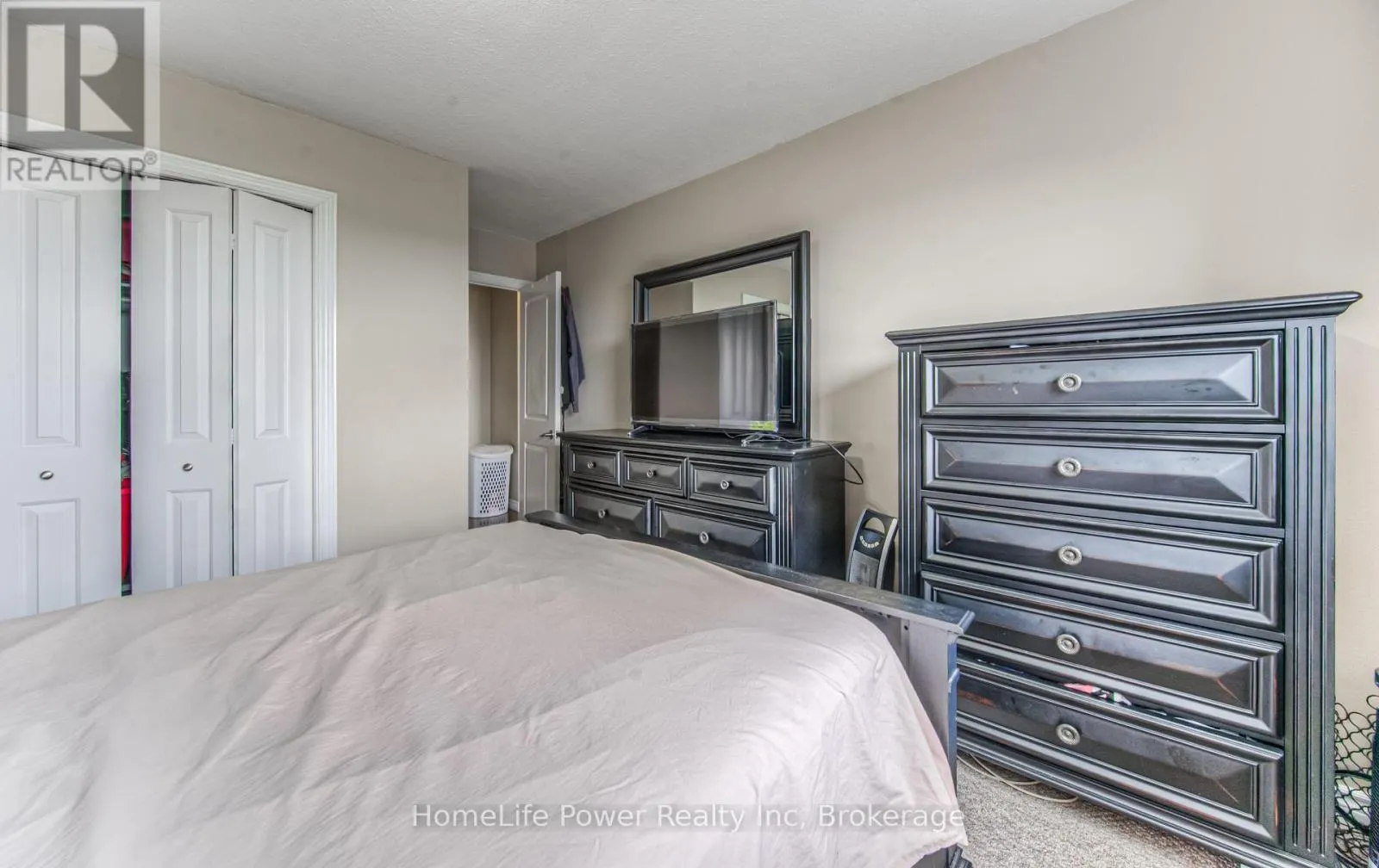 501 - 283 FAIRWAY ROAD N, #501