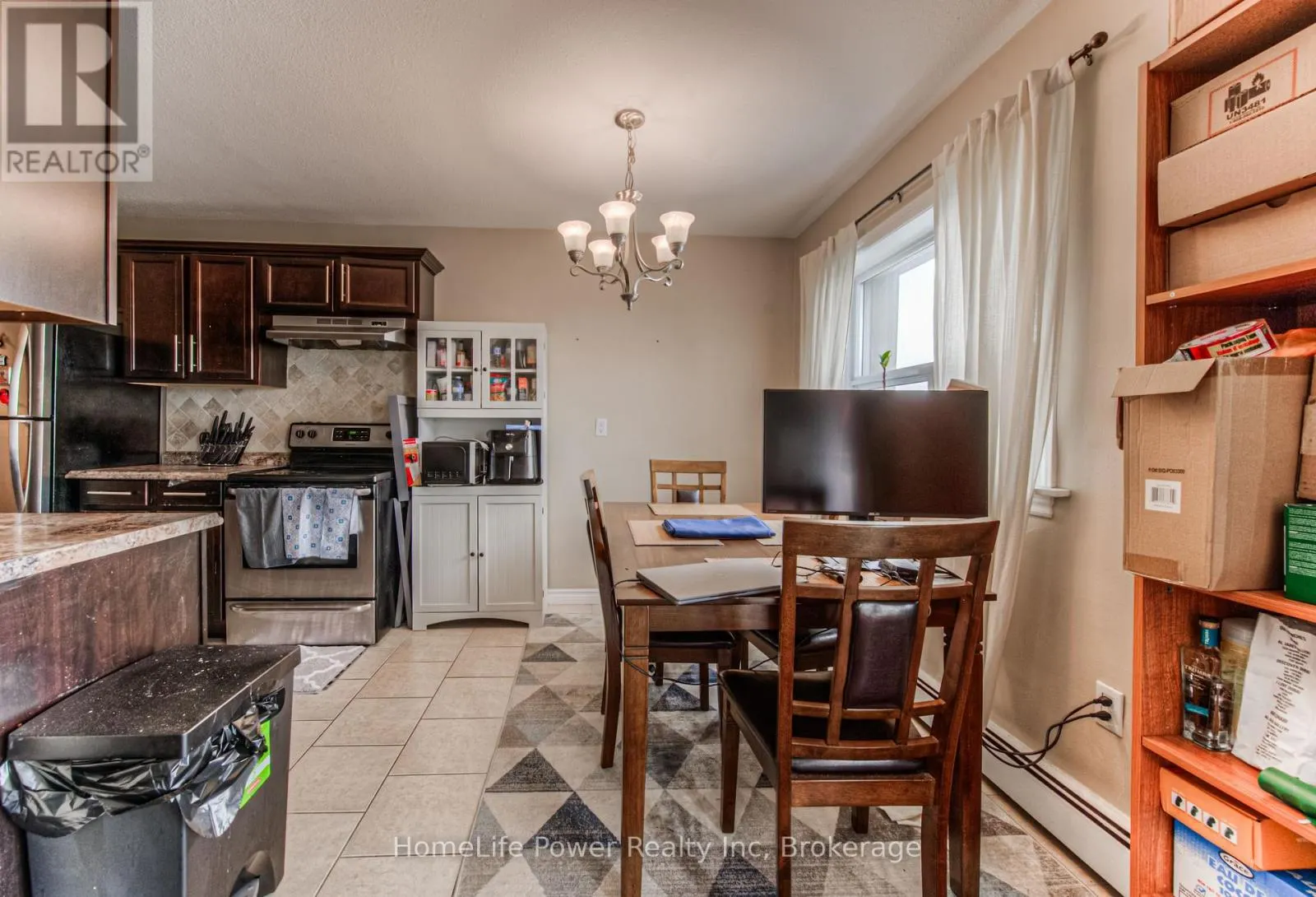 501 - 283 FAIRWAY ROAD N, #501
