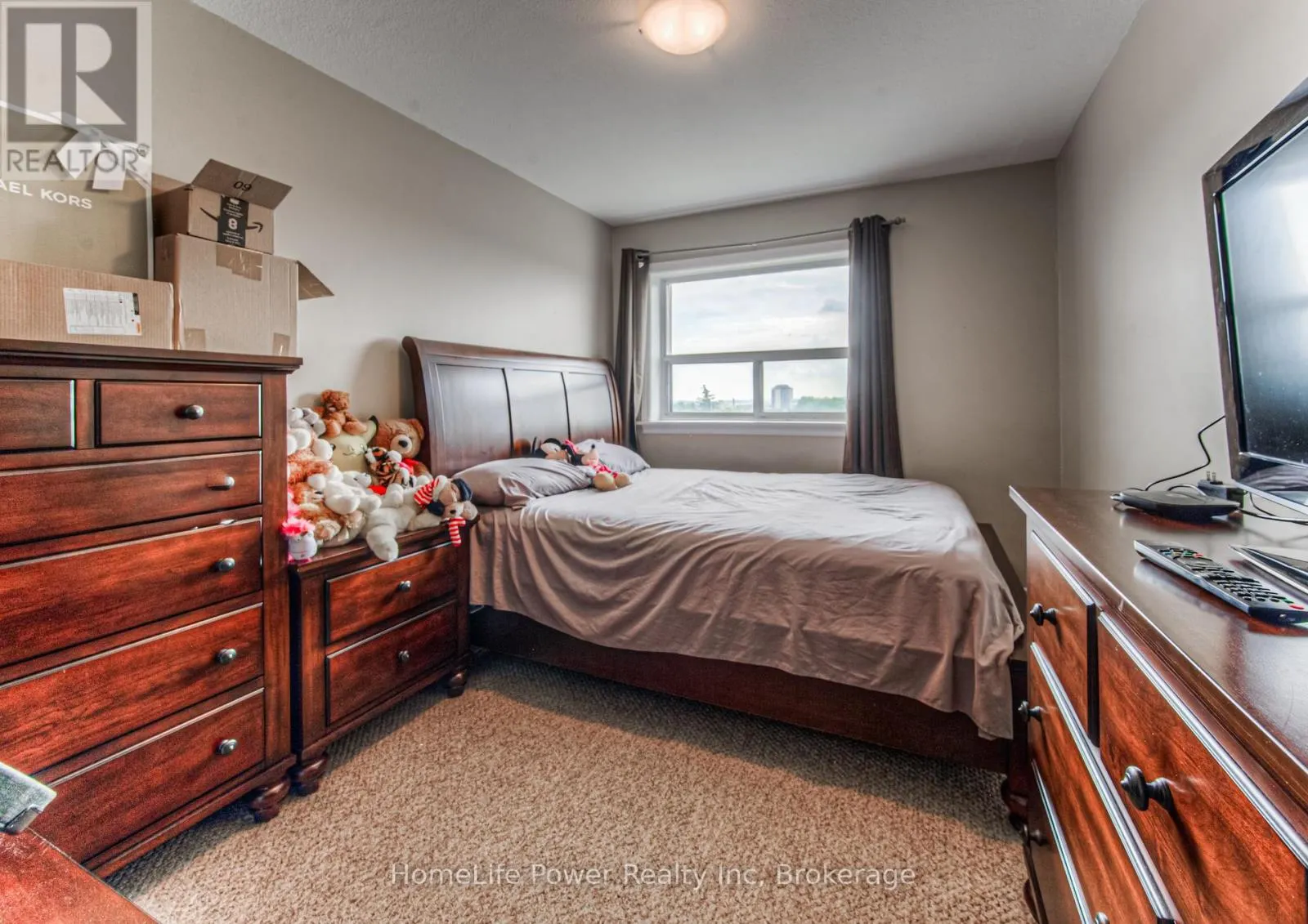 501 - 283 FAIRWAY ROAD N, #501