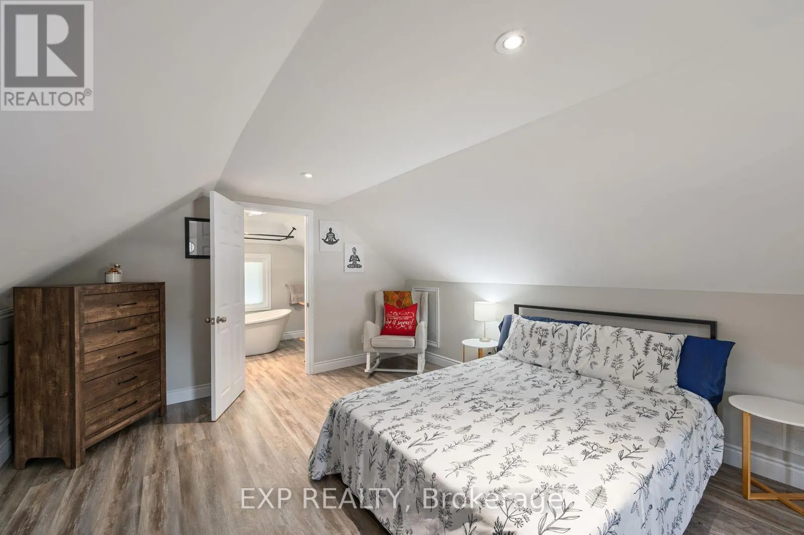 124 CHESTERFIELD AVENUE