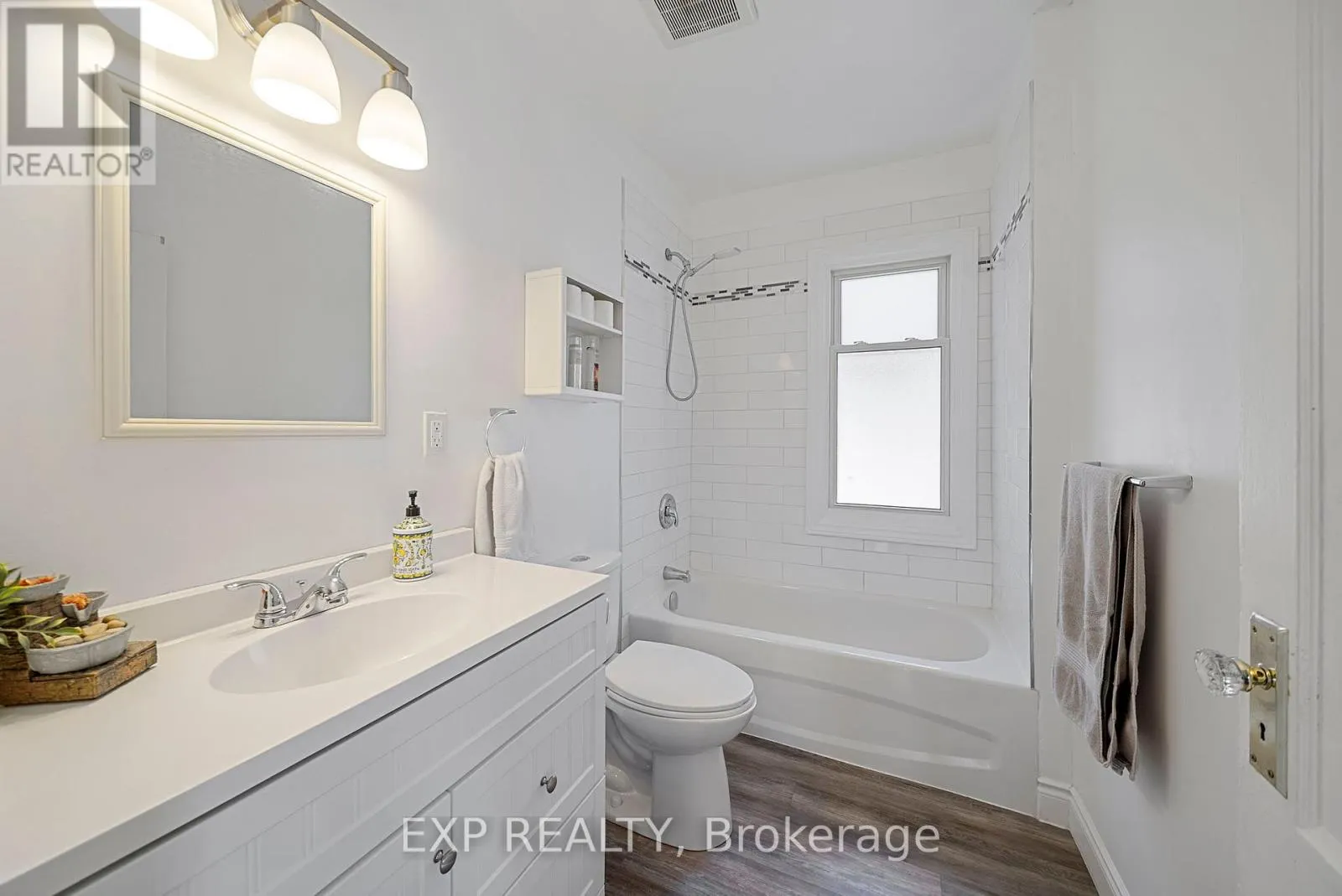 124 CHESTERFIELD AVENUE