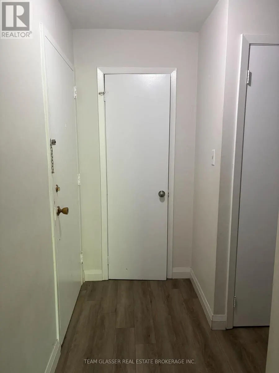 302 - 52 HIAWATHA STREET, #302