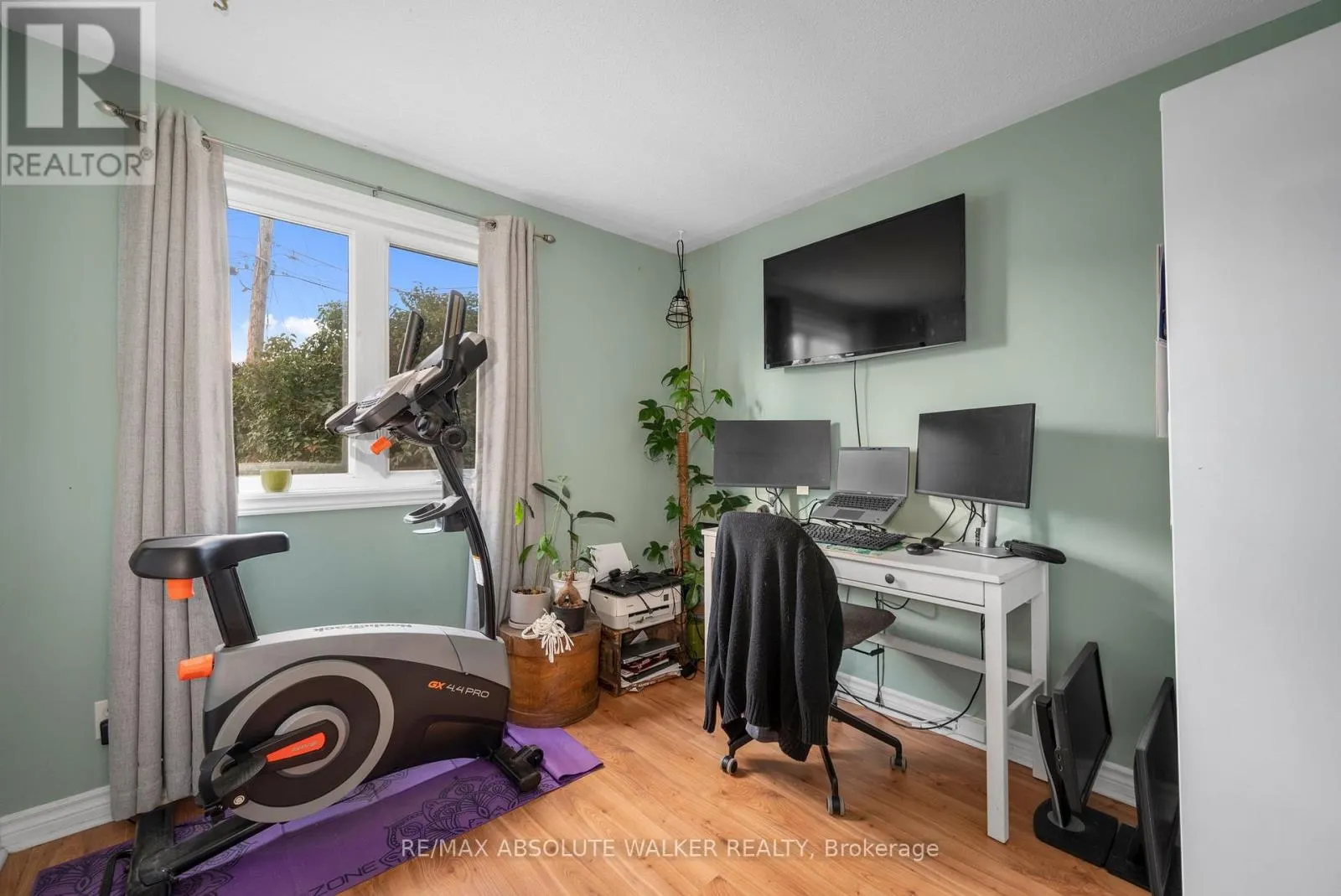 428 HATFIELD CRESCENT