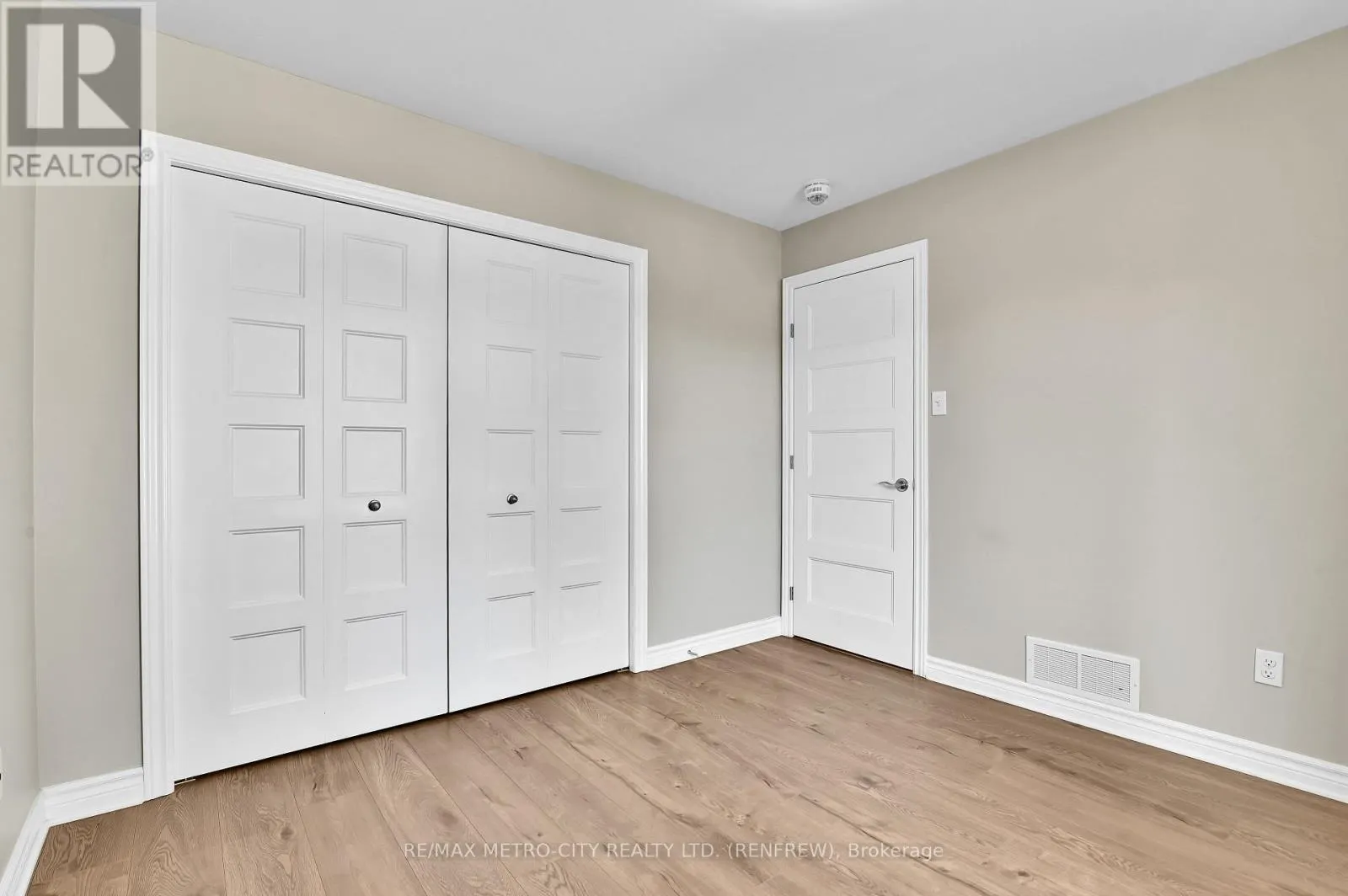 35 OTTERIDGE DRIVE