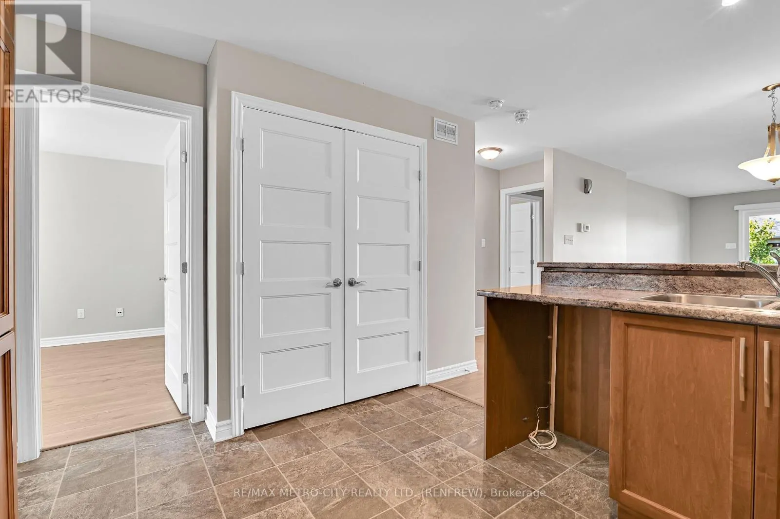 35 OTTERIDGE DRIVE