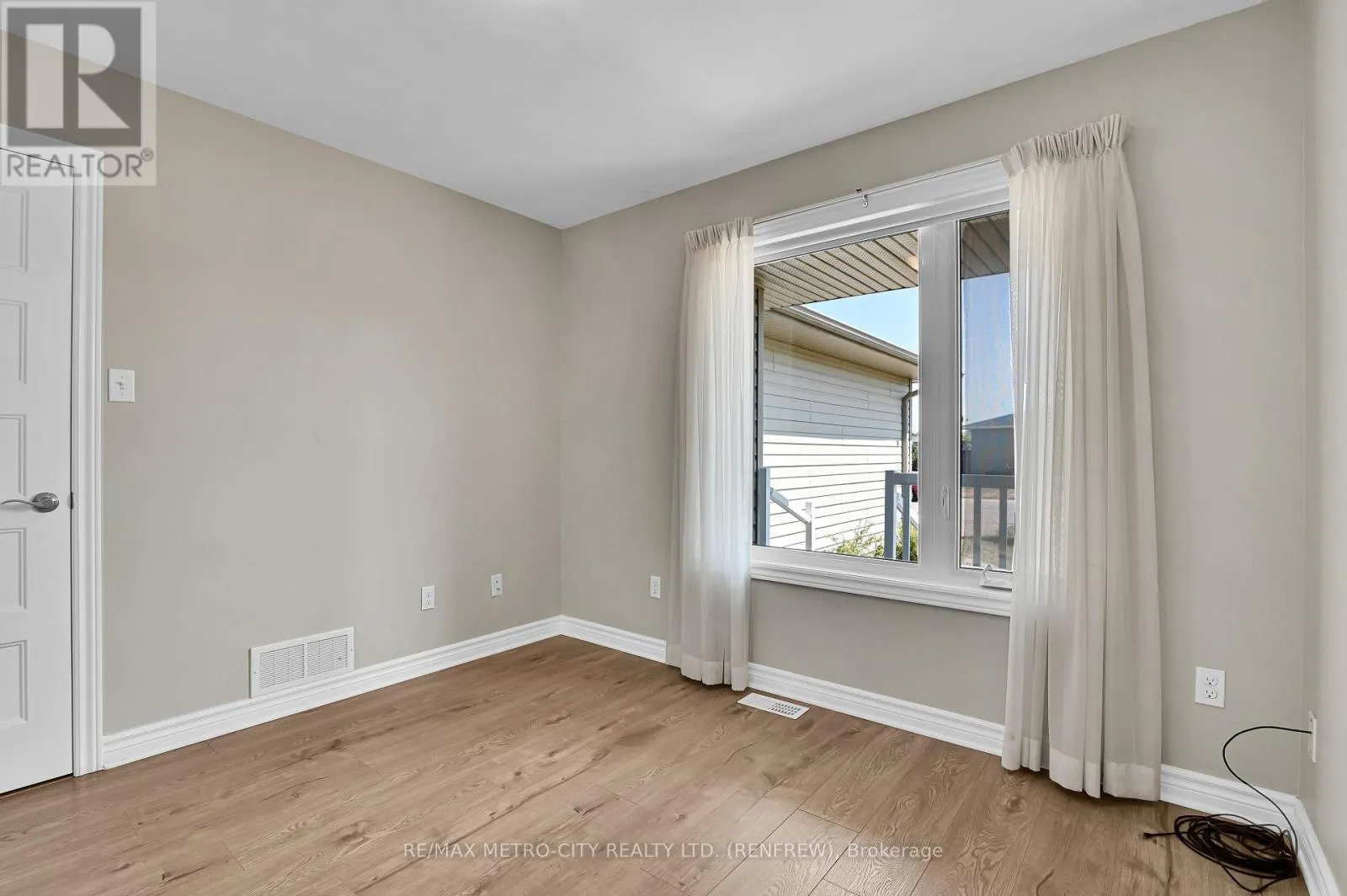 35 OTTERIDGE DRIVE