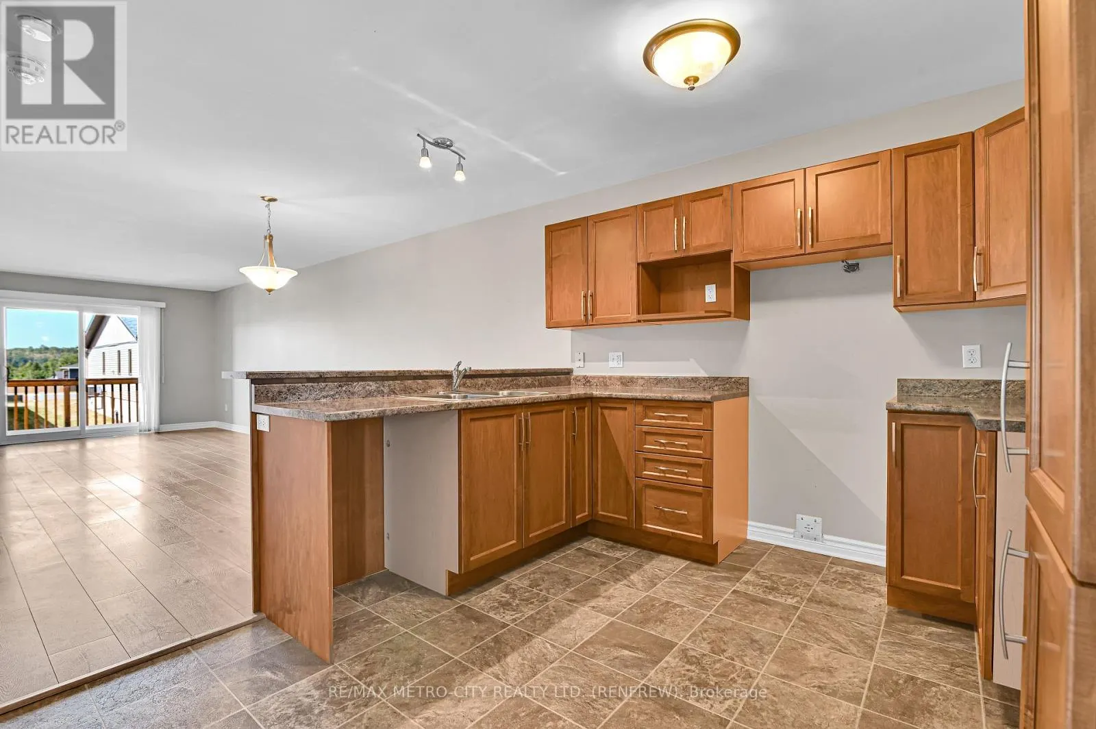 35 OTTERIDGE DRIVE
