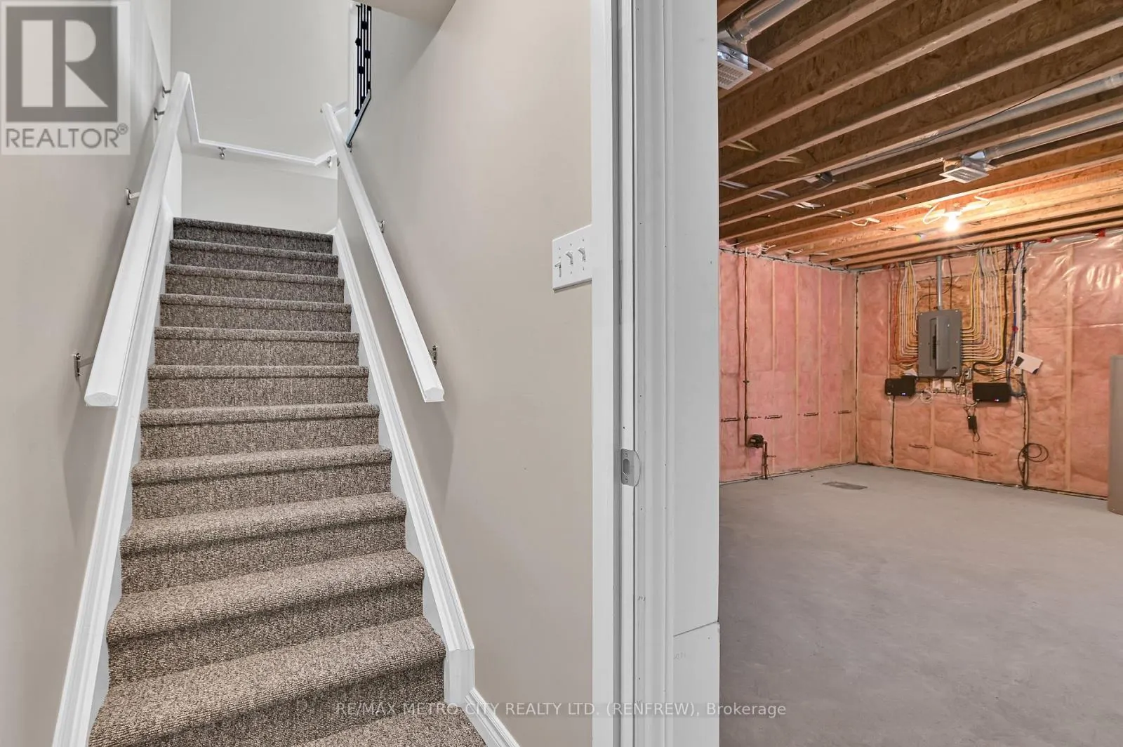 35 OTTERIDGE DRIVE
