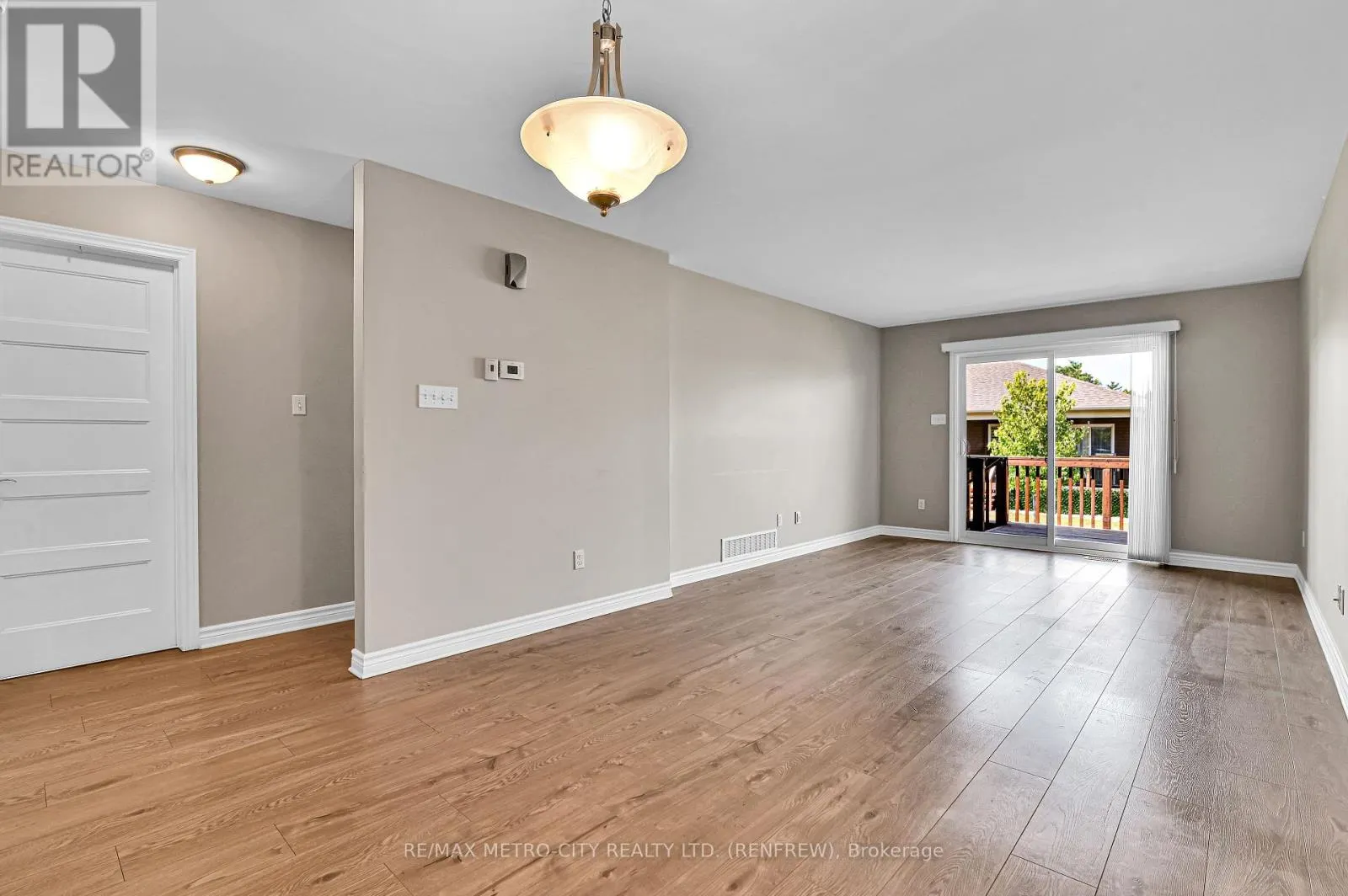 35 OTTERIDGE DRIVE