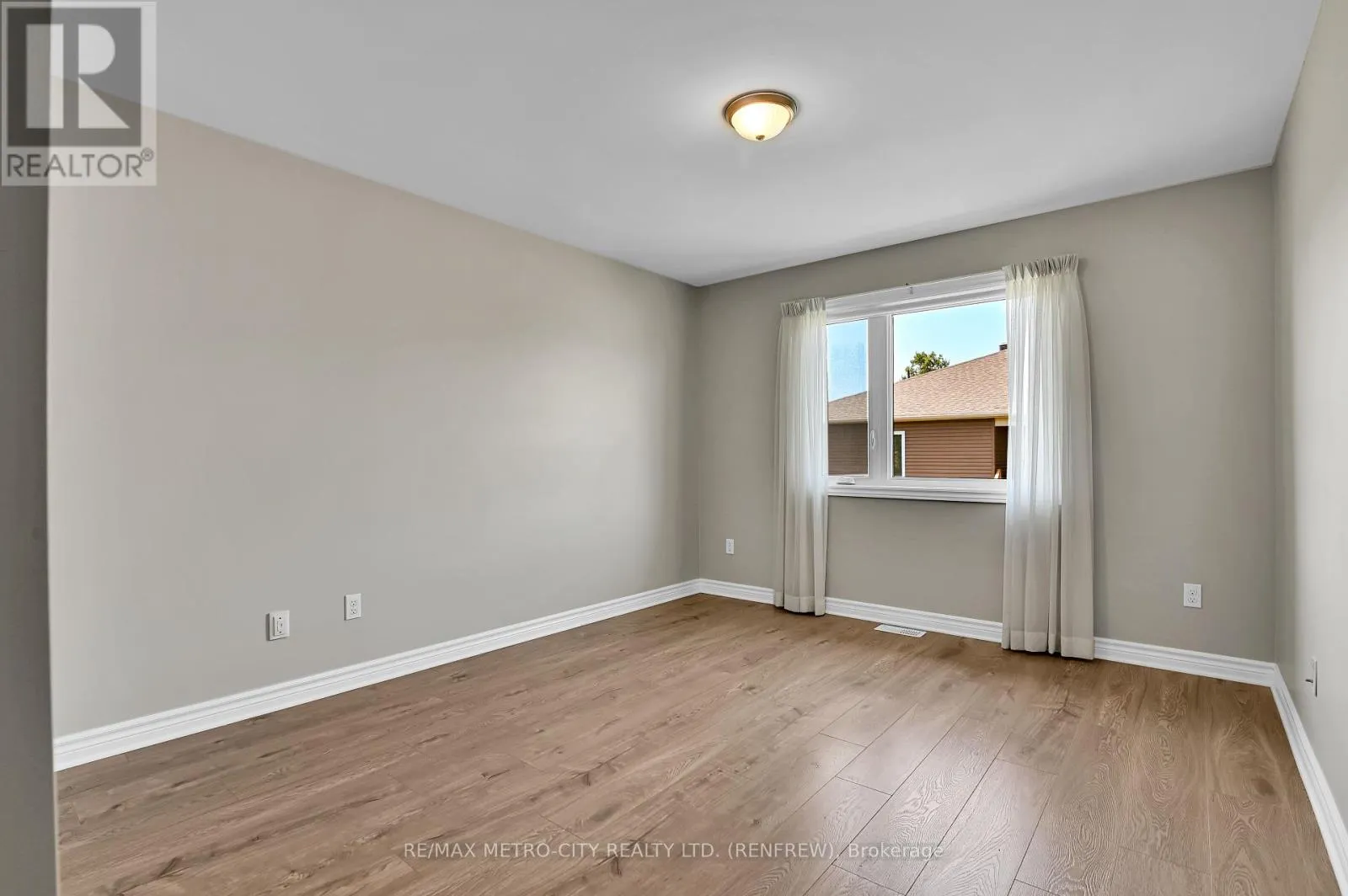 35 OTTERIDGE DRIVE
